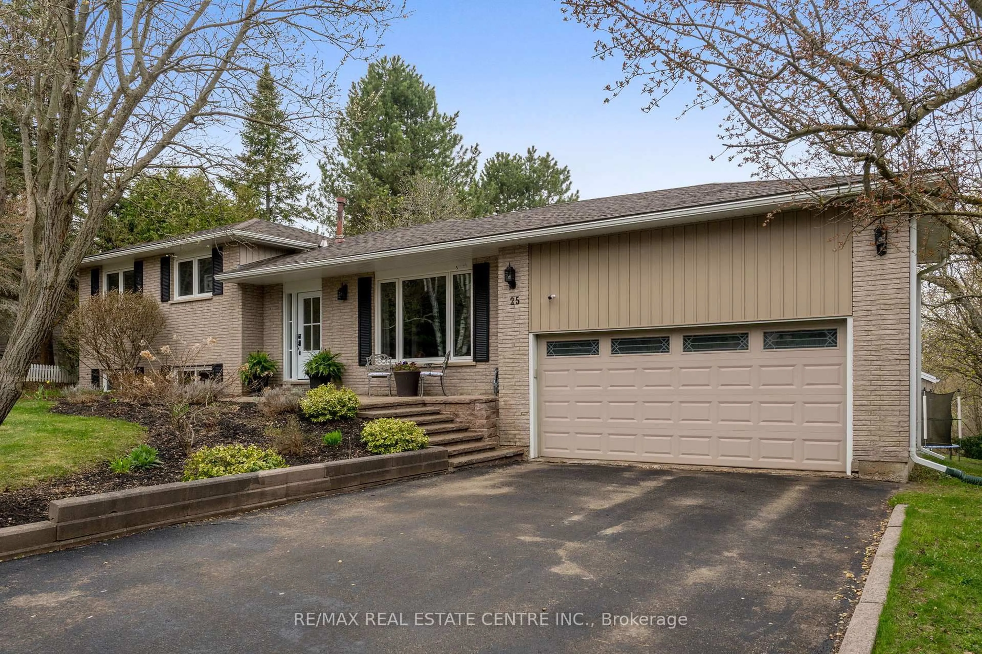 Unknown for 25 Erin Heights Dr, Erin Ontario N0B 1T0