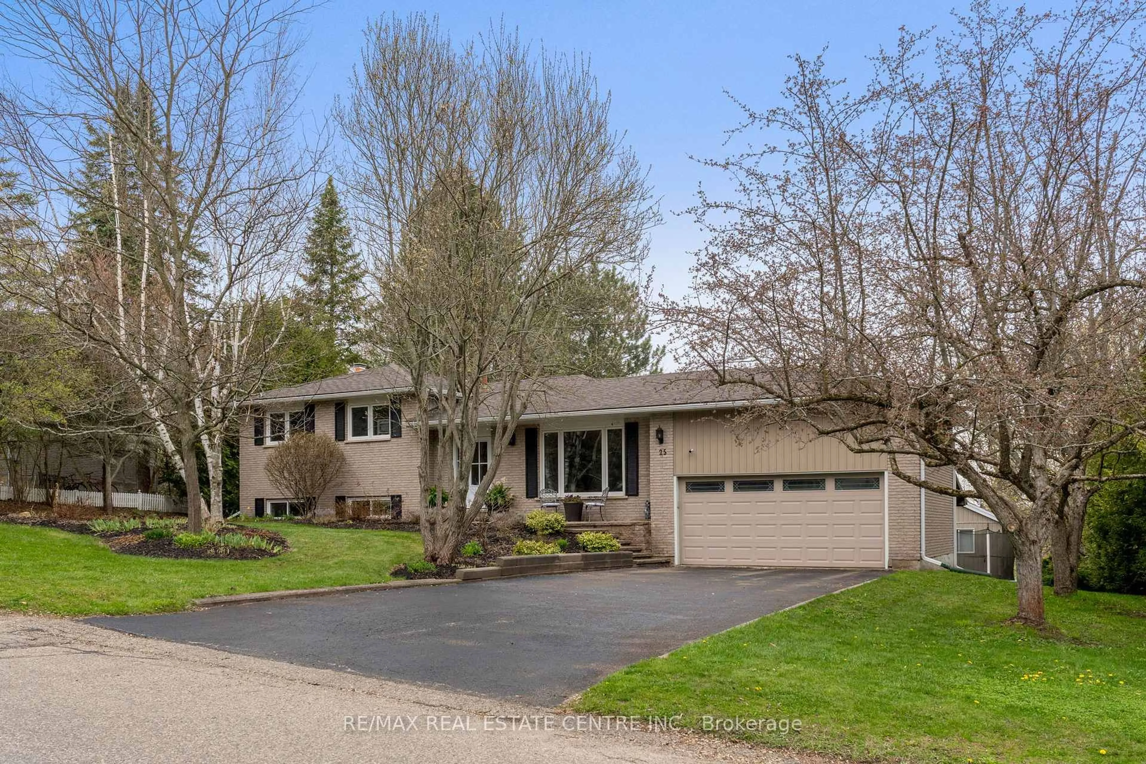 Unknown for 25 Erin Heights Dr, Erin Ontario N0B 1T0