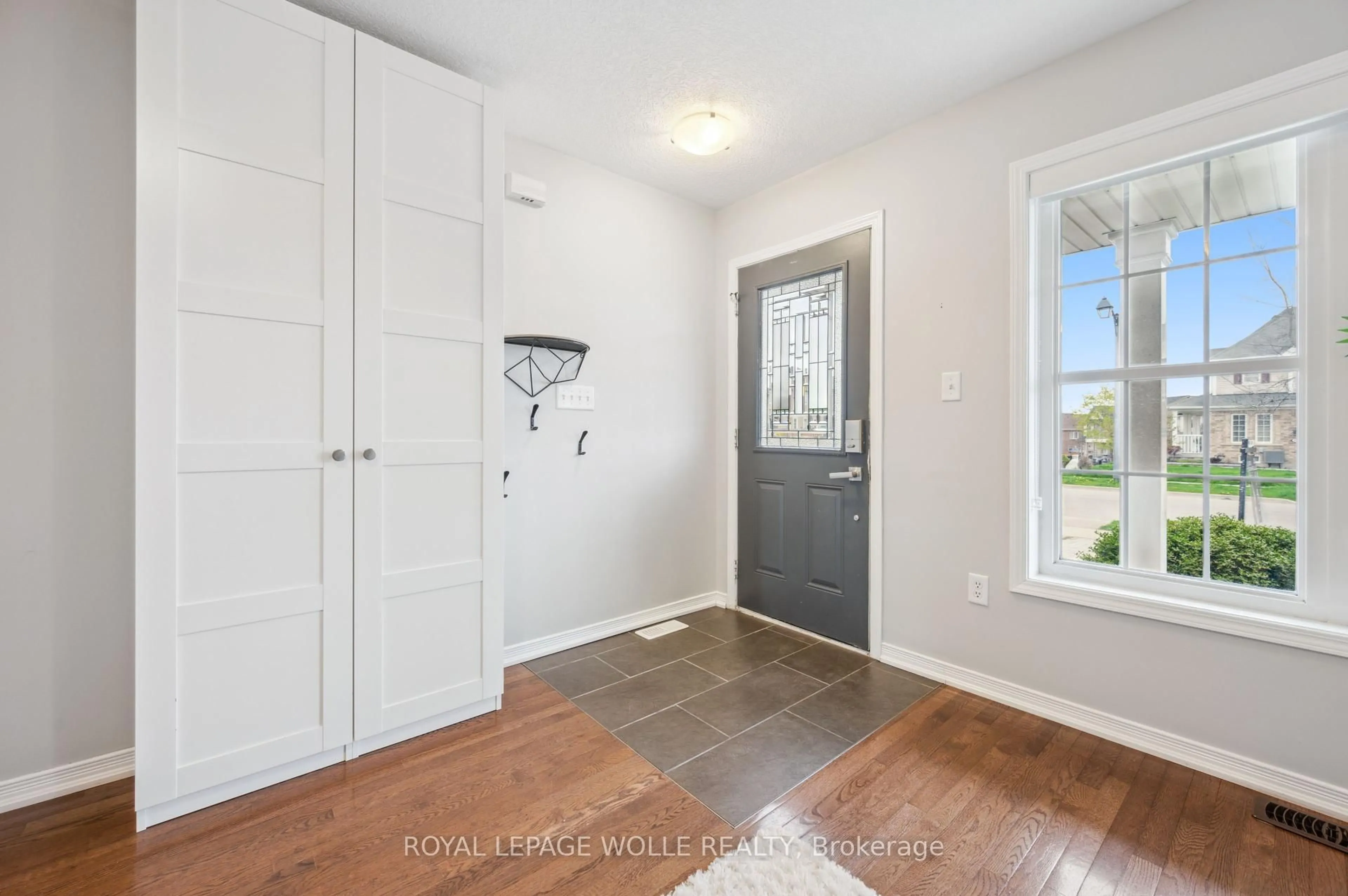 Indoor entryway for 191 Norwich Rd, Woolwich Ontario N0B 1M0