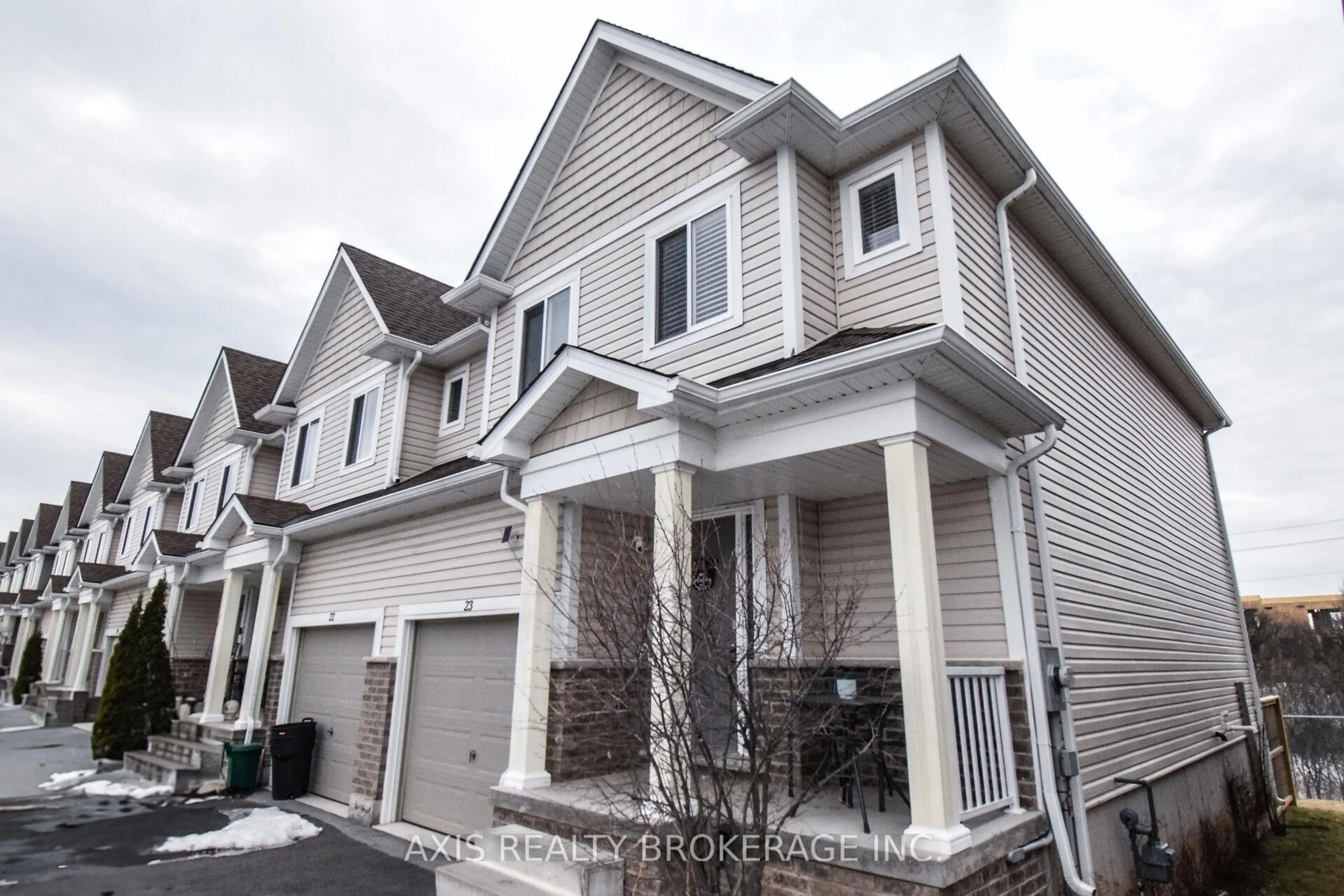 Home with vinyl exterior material, street for 60 Canterbury Dr #23, St. Catharines Ontario L2P 3M8