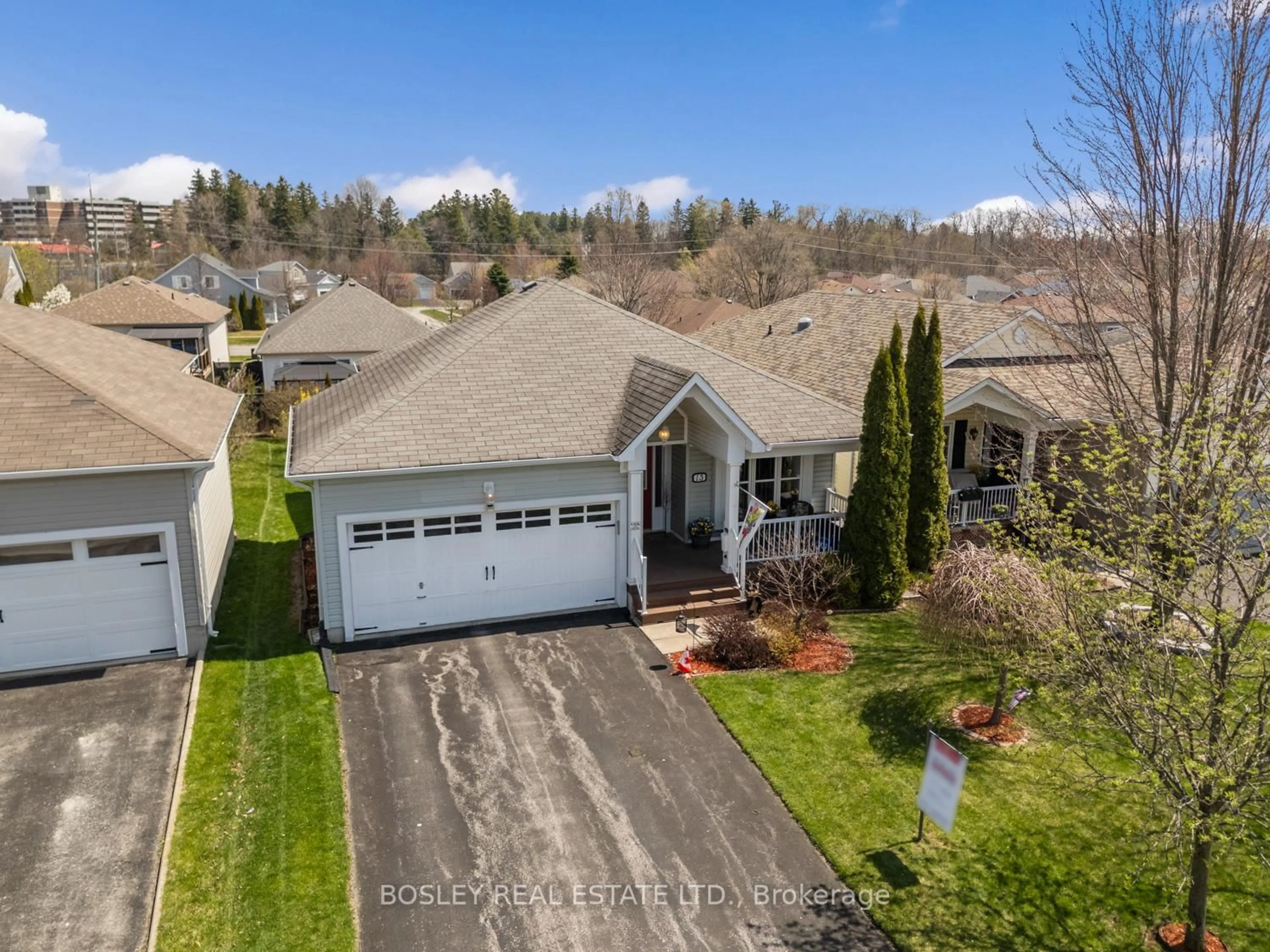 A pic from outside/outdoor area/front of a property/back of a property/a pic from drone, unknown for 13 Jiggins Crt, Port Hope Ontario L1A 0A2