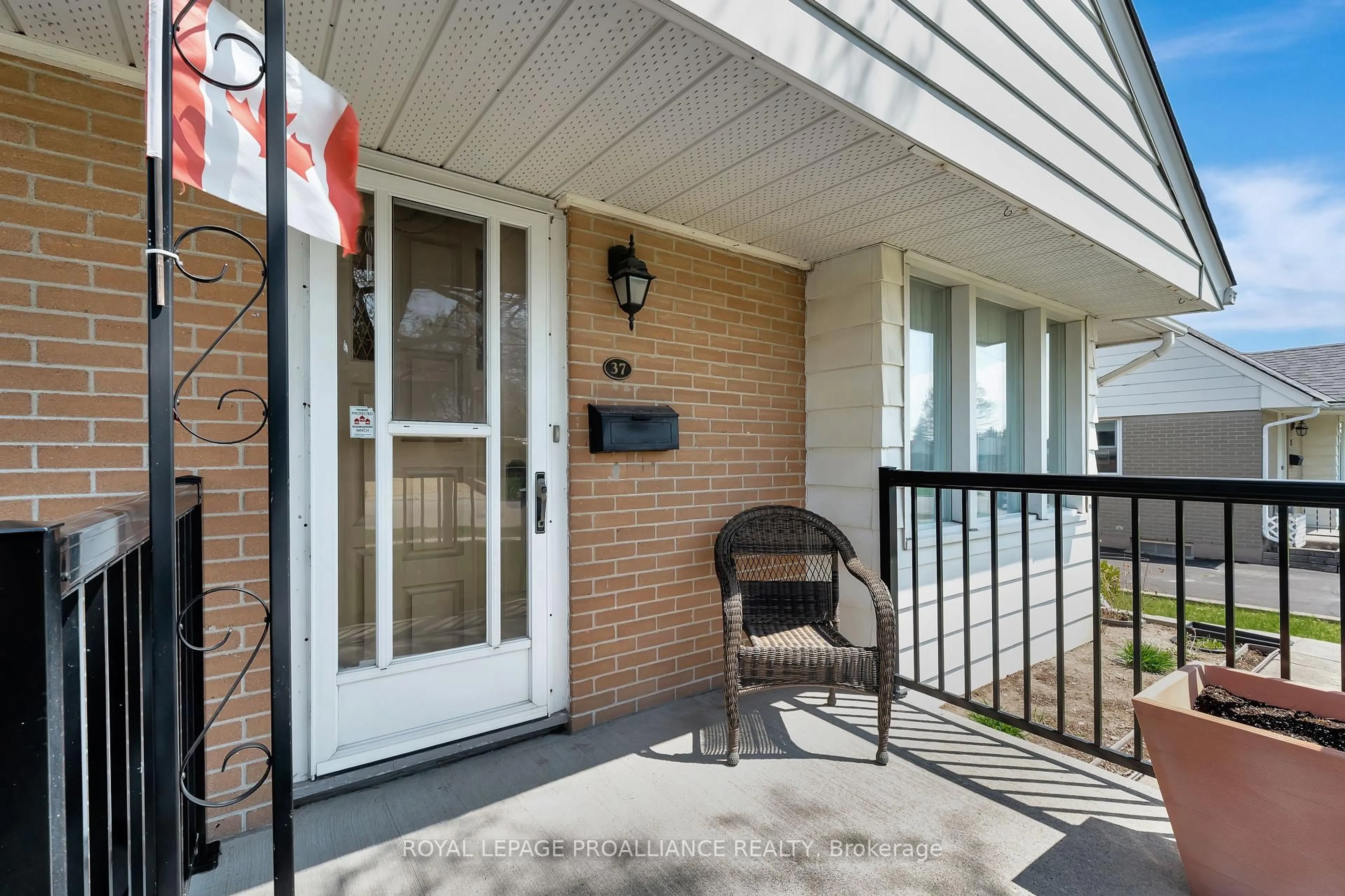 Unknown for 37 Fourth Ave, Quinte West Ontario K8V 5N5