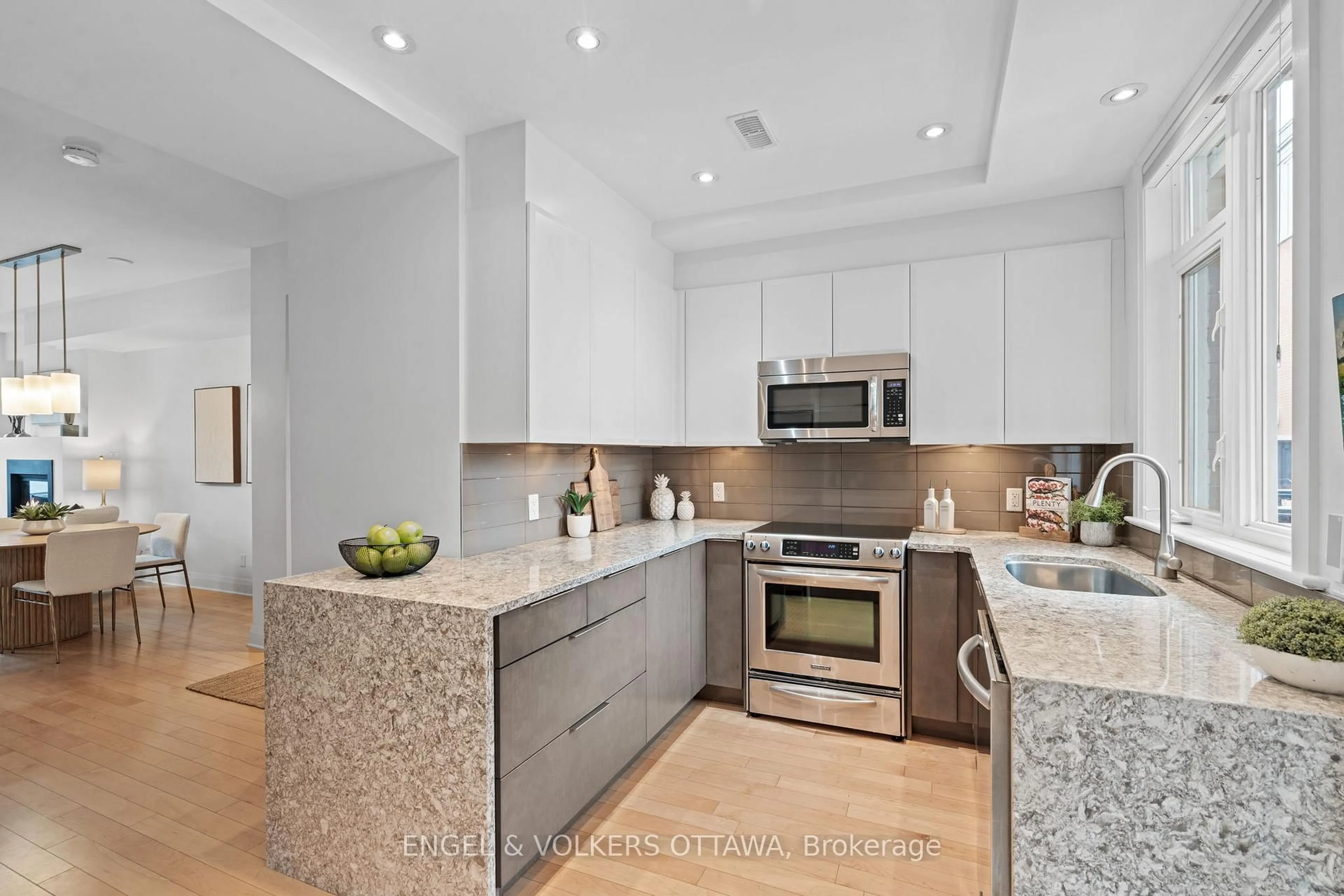 Contemporary kitchen, ceramic/tile floor for 453 Edison Ave, Ottawa Ontario K2A 1S5
