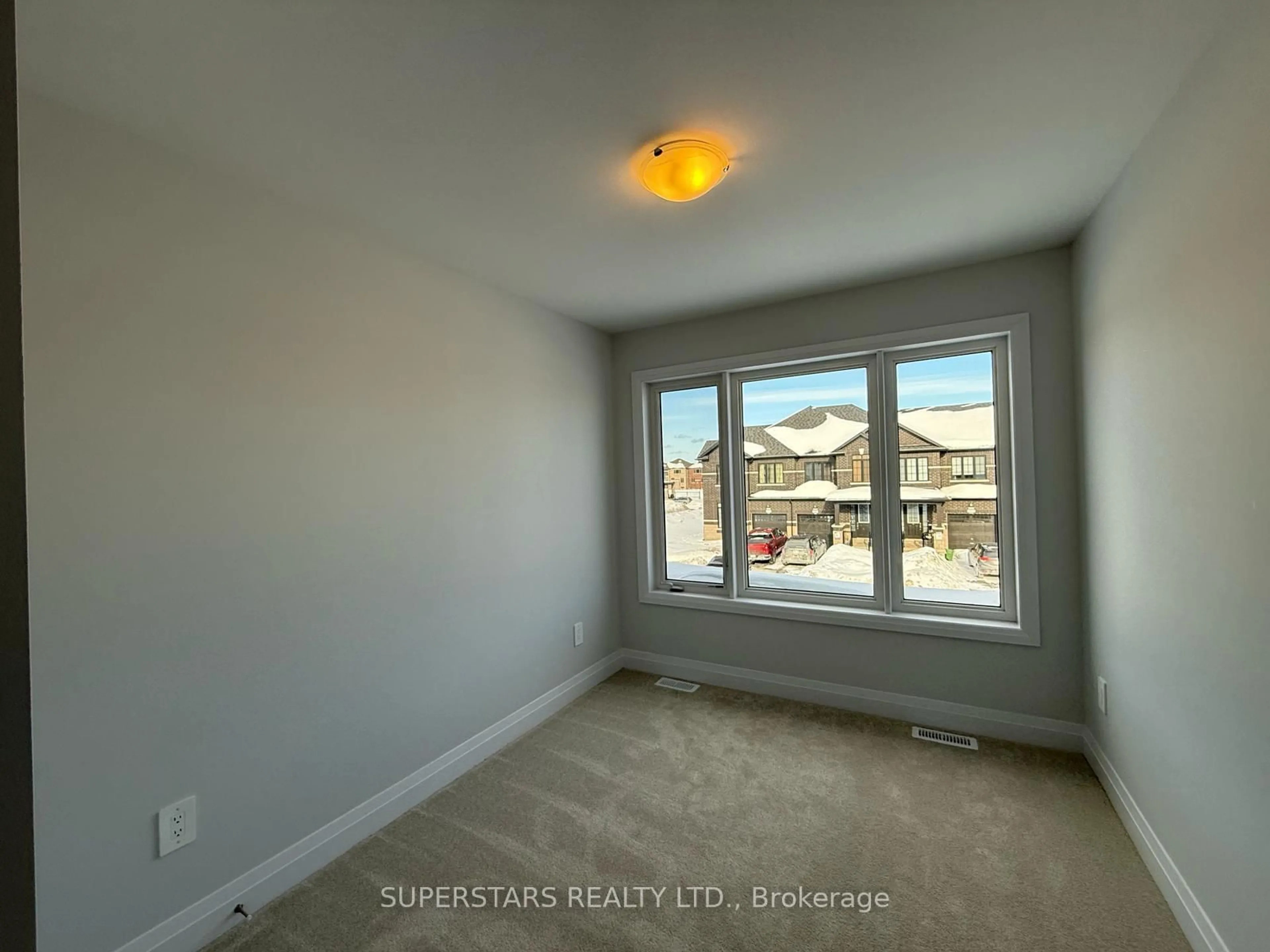 A pic of a room for 5 Keenan St, Kawartha Lakes Ontario K9V 6A1