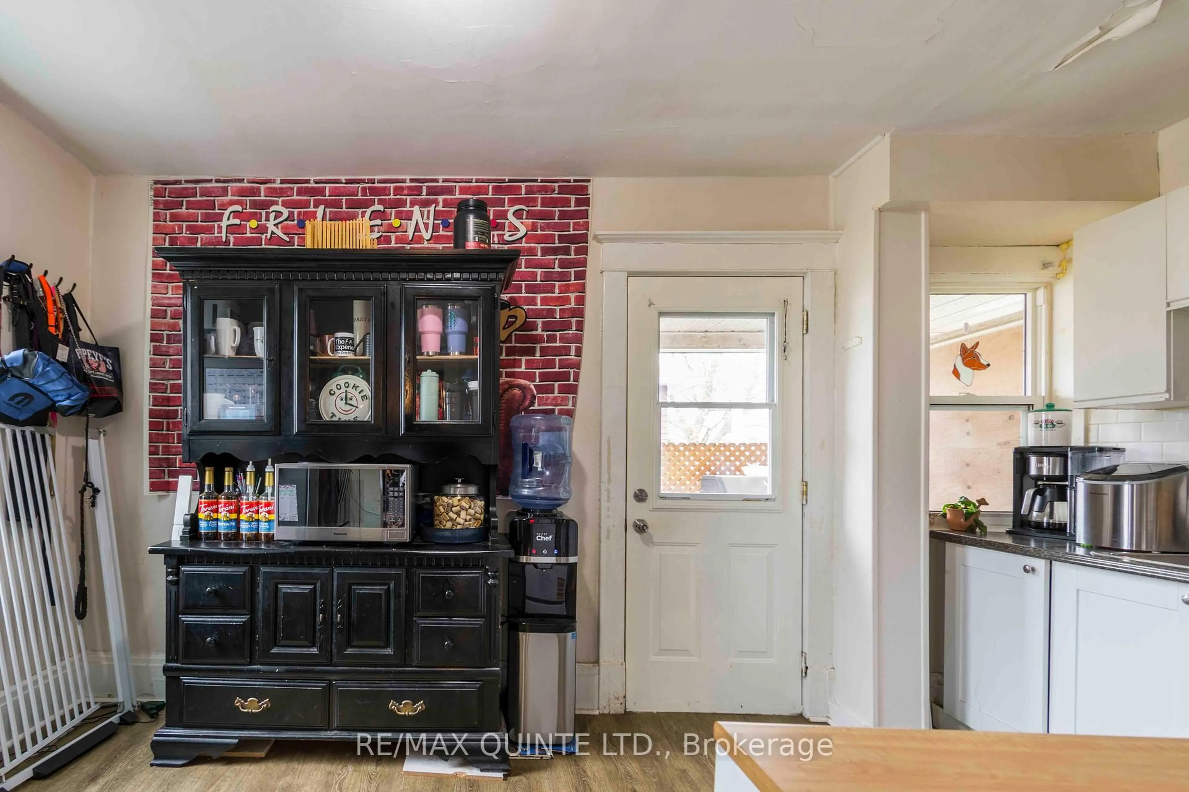 Open concept kitchen, ceramic/tile floor for 90 Shuter St, Quinte West Ontario K8V 1M1