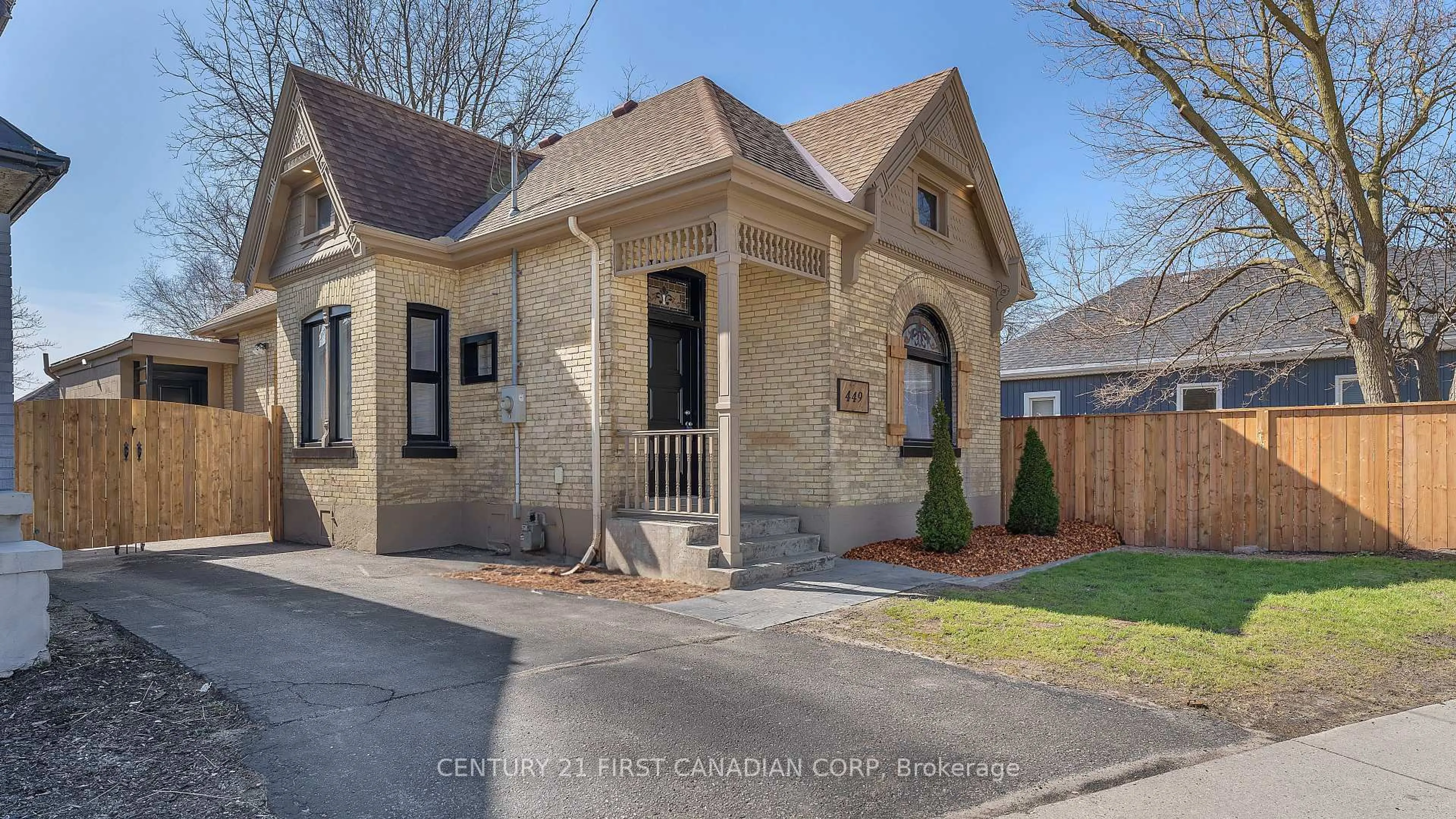 Home with brick exterior material, street for 449 Hamilton Rd, London East Ontario N5Z 1S2