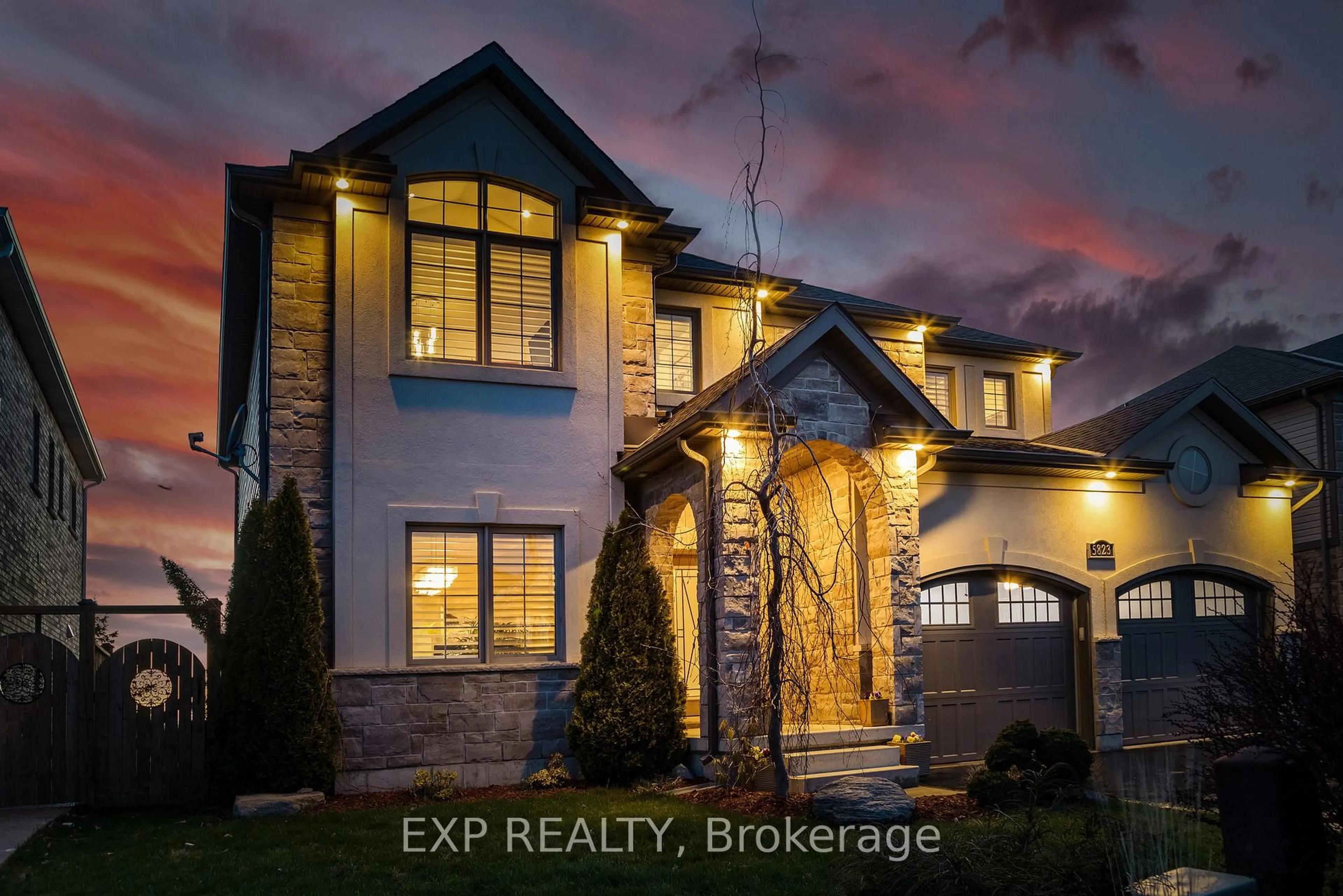 Home with brick exterior material, building for 5823 Osprey Ave, Niagara Falls Ontario L2H 0G2