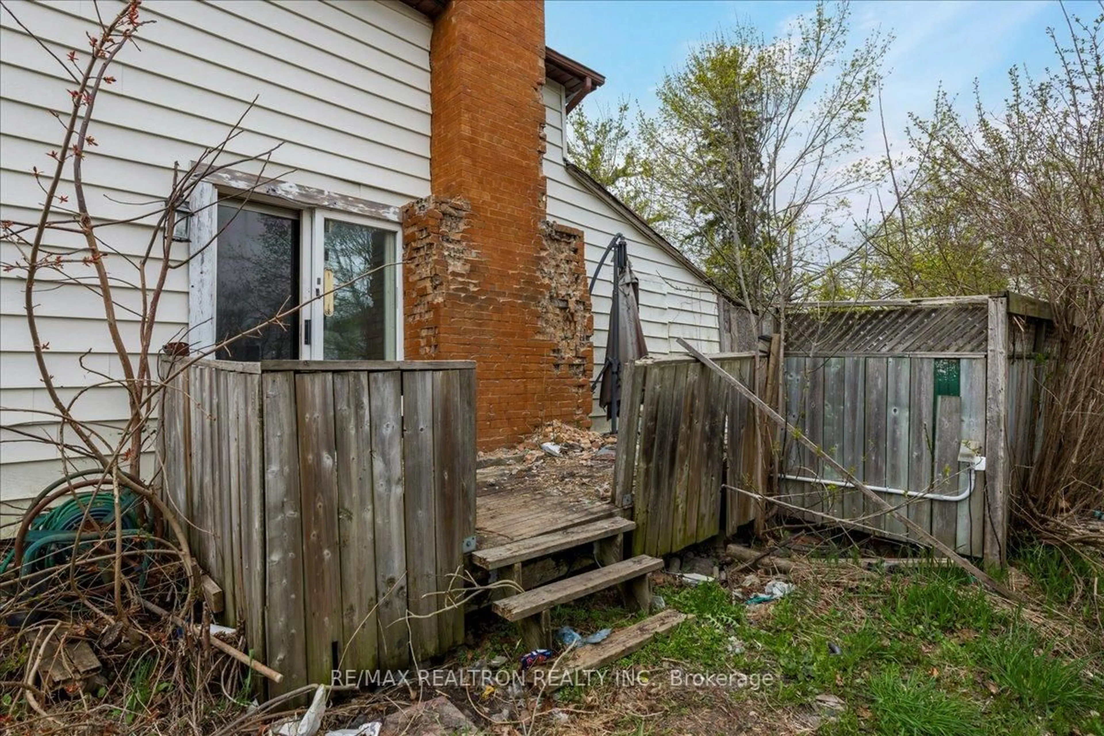 Unknown for 72 King St, Kawartha Lakes Ontario K0M 2T0