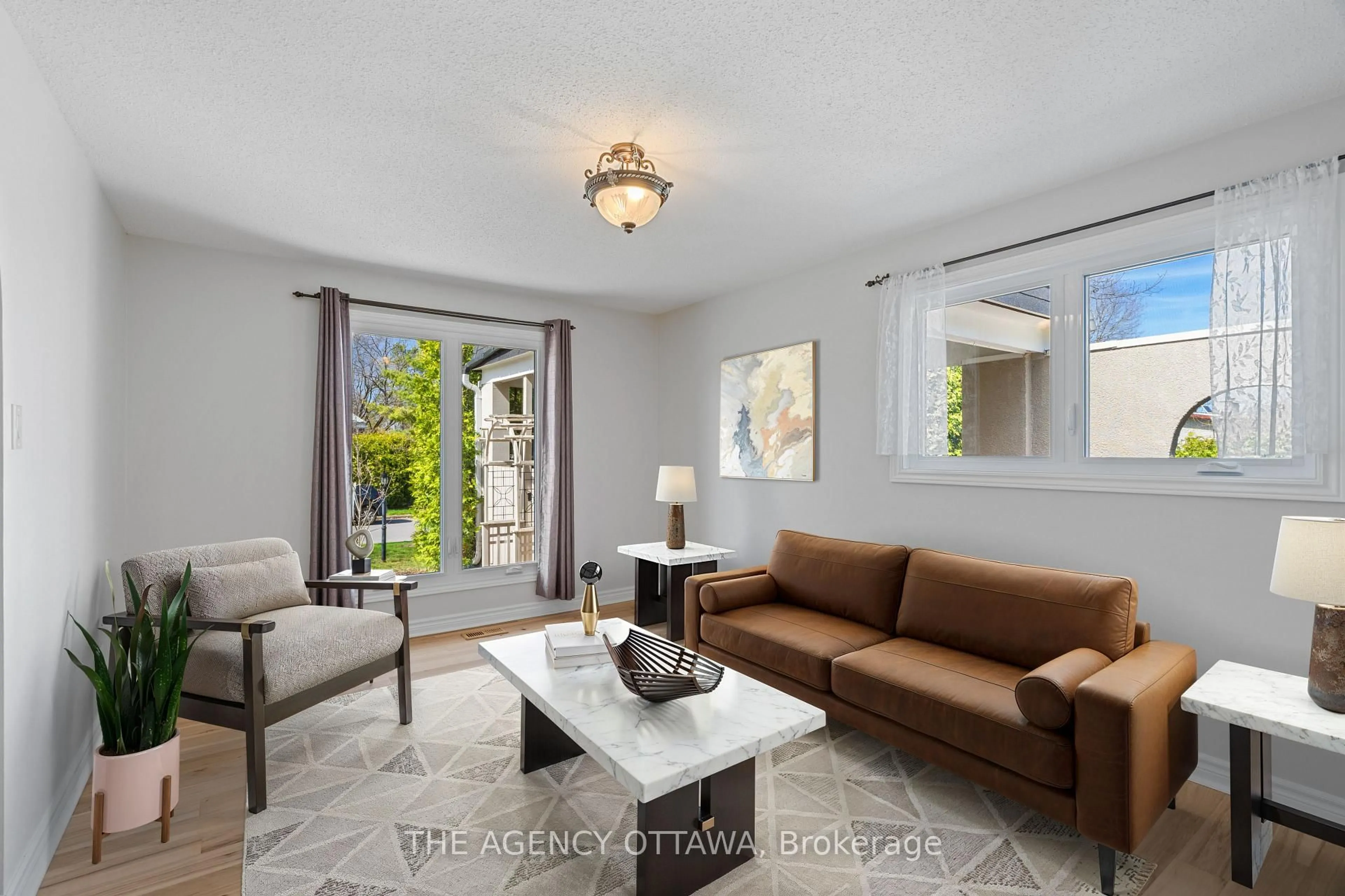 Living room with furniture, unknown for 32 Alderbrook Dr, Ottawa Ontario K2H 5W5