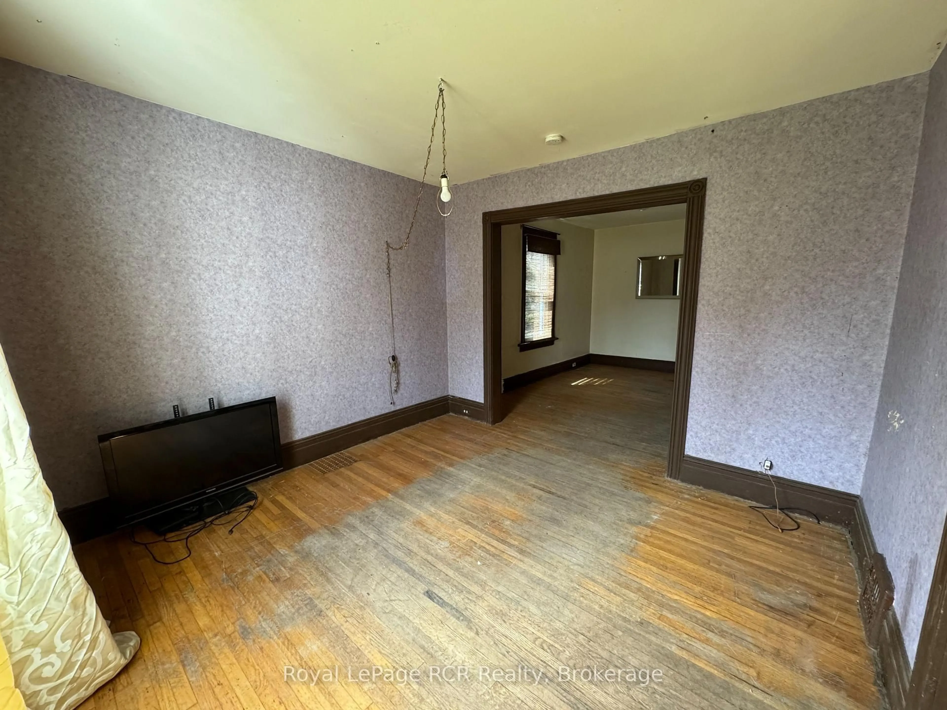 A pic of a room for 966 3rd Ave, Owen Sound Ontario N4K 4P6