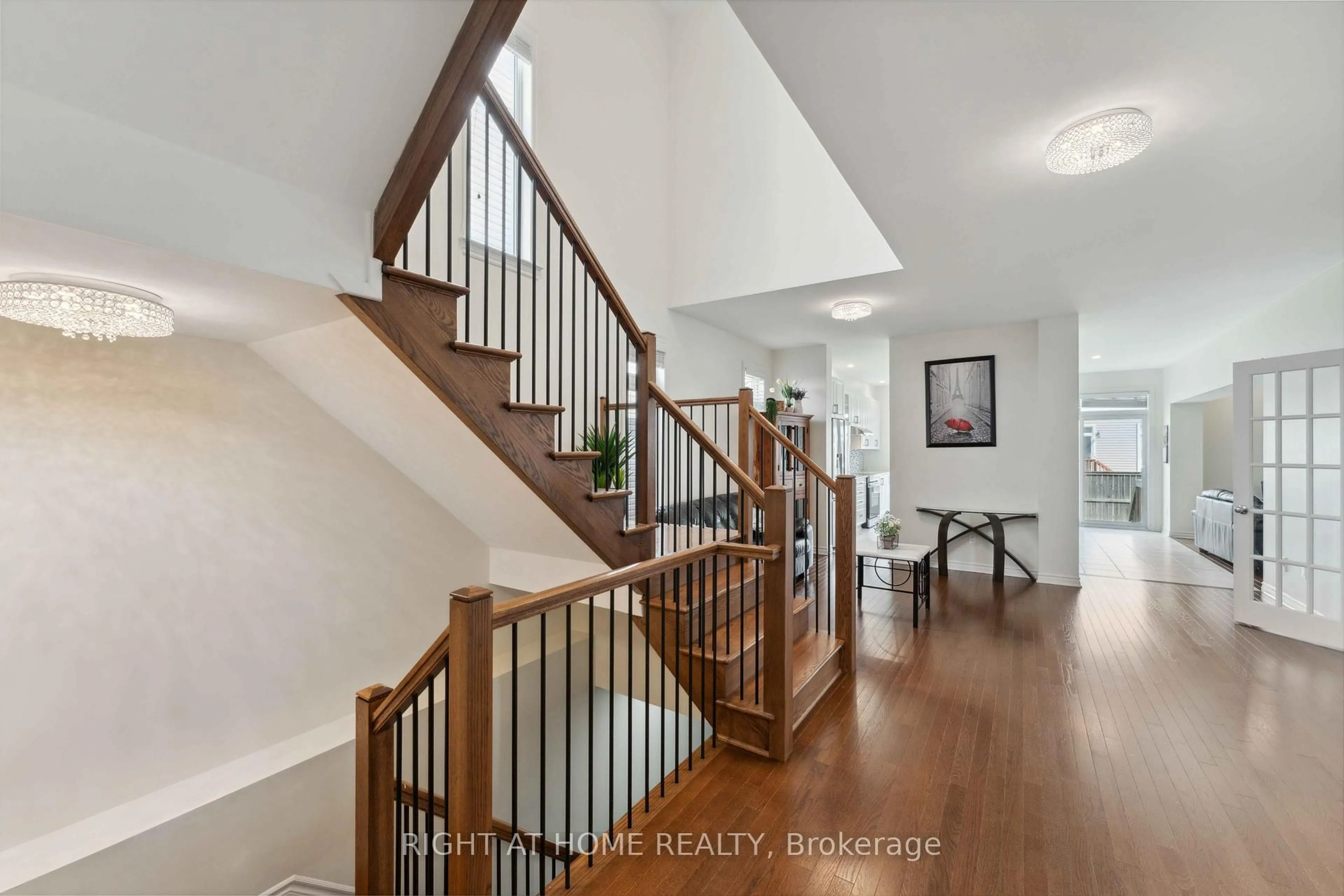 Indoor entryway for 1868 Maple Grove Rd, Ottawa Ontario K2S 0W3
