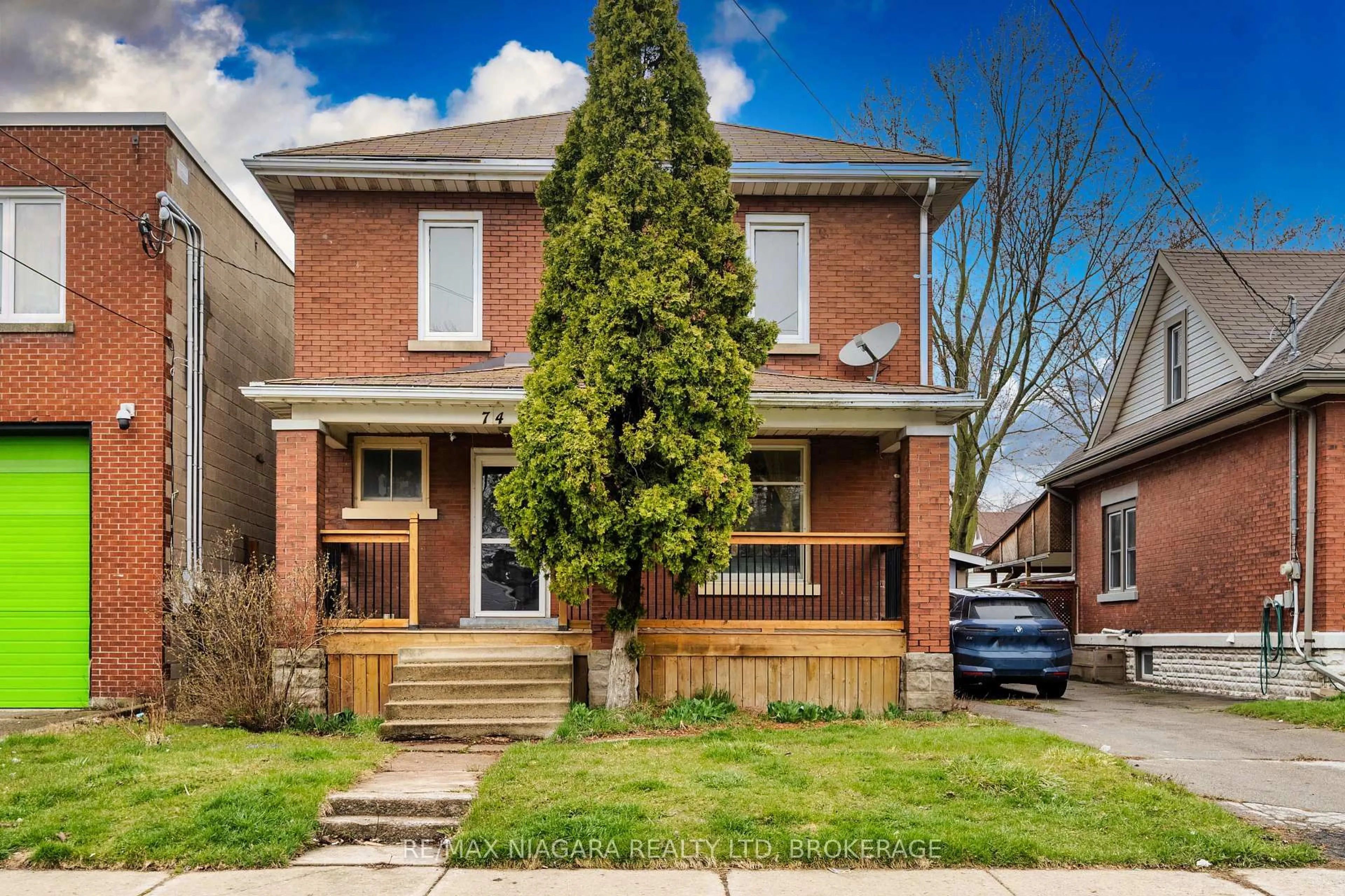 Home with brick exterior material, street for 74 State St, Welland Ontario L3B 4K5