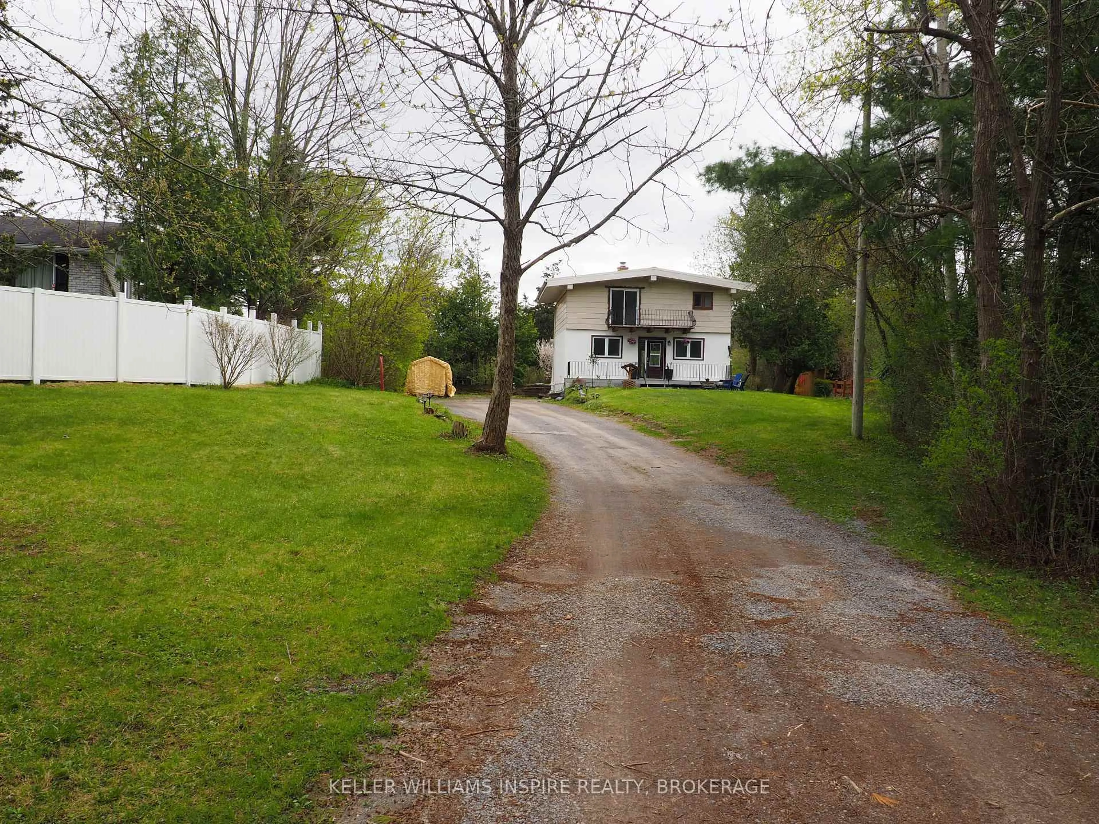 A pic from outside/outdoor area/front of a property/back of a property/a pic from drone, street for 1991 Burbrook Rd, Kingston Ontario K7L 4V4