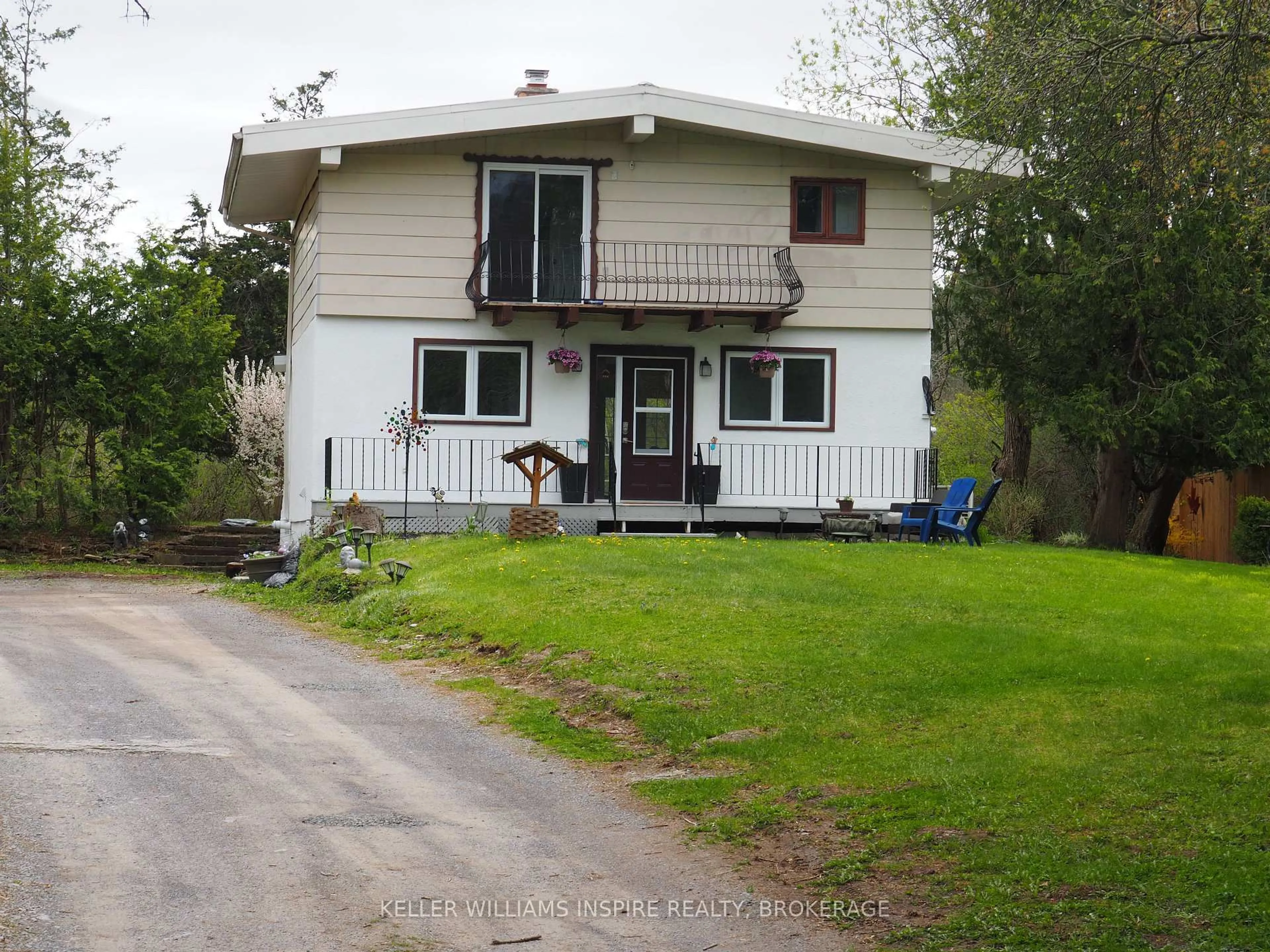 A pic from outside/outdoor area/front of a property/back of a property/a pic from drone, street for 1991 Burbrook Rd, Kingston Ontario K7L 4V4