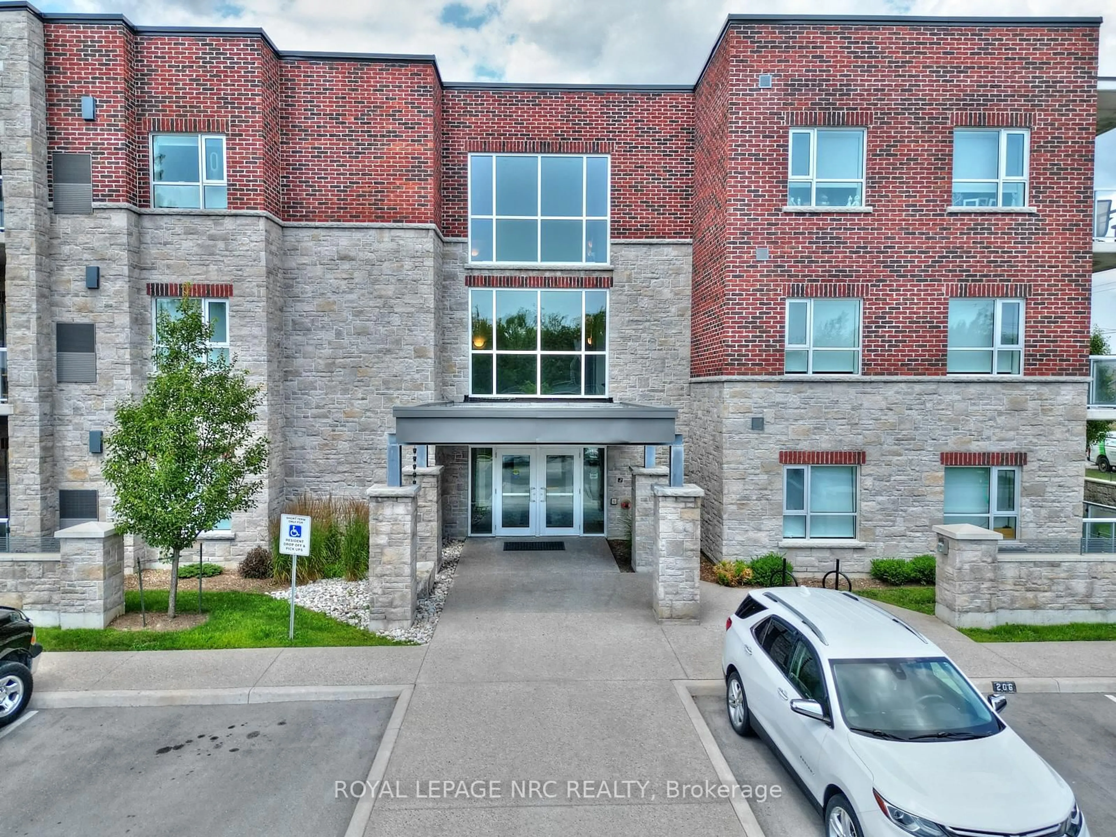 Unknown for 529 SOUTH PELHAM Rd #211, Welland Ontario L3C 0H7