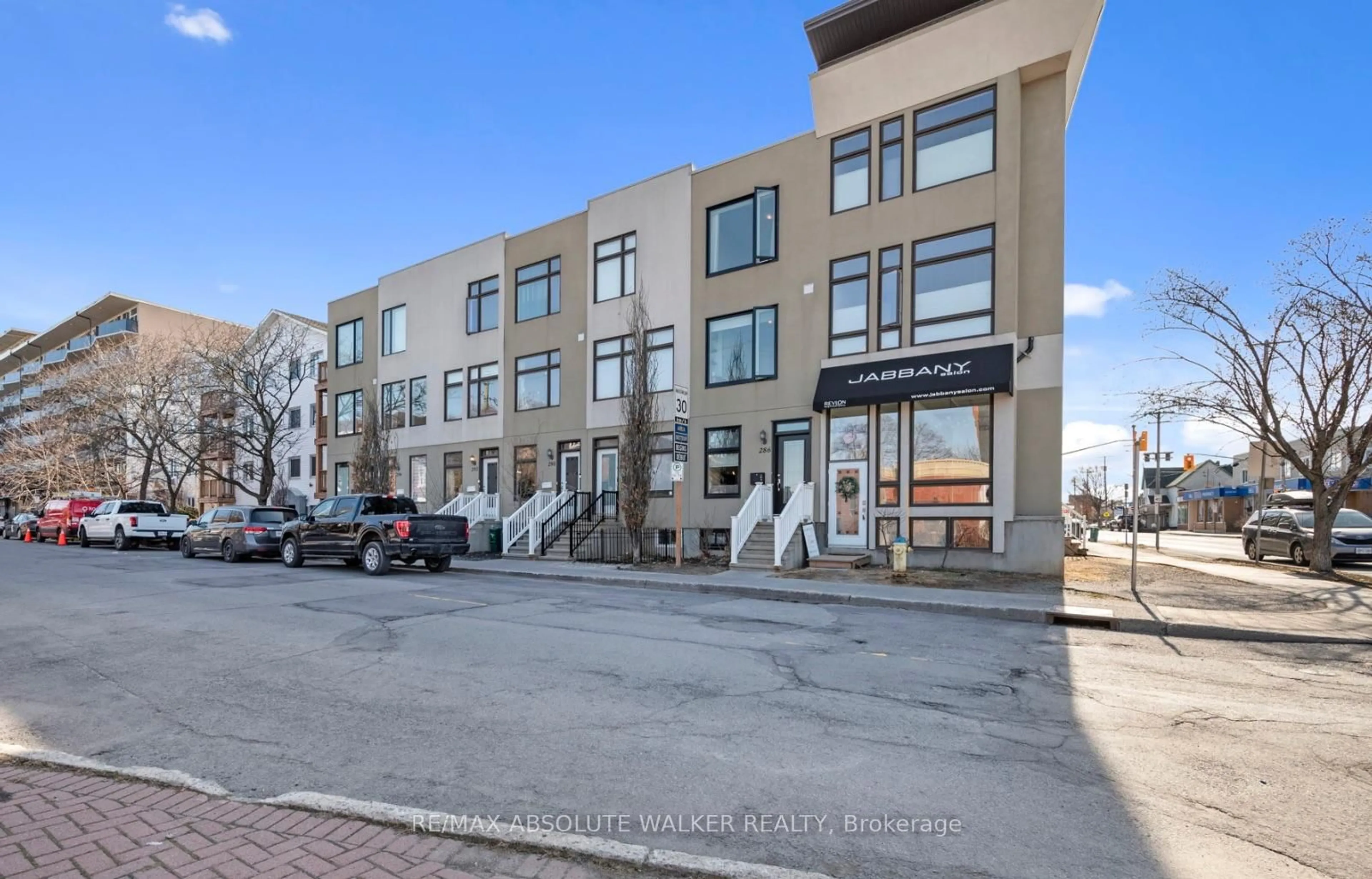 Unknown for 286 Cambridge St, Ottawa Ontario K1R 0B4
