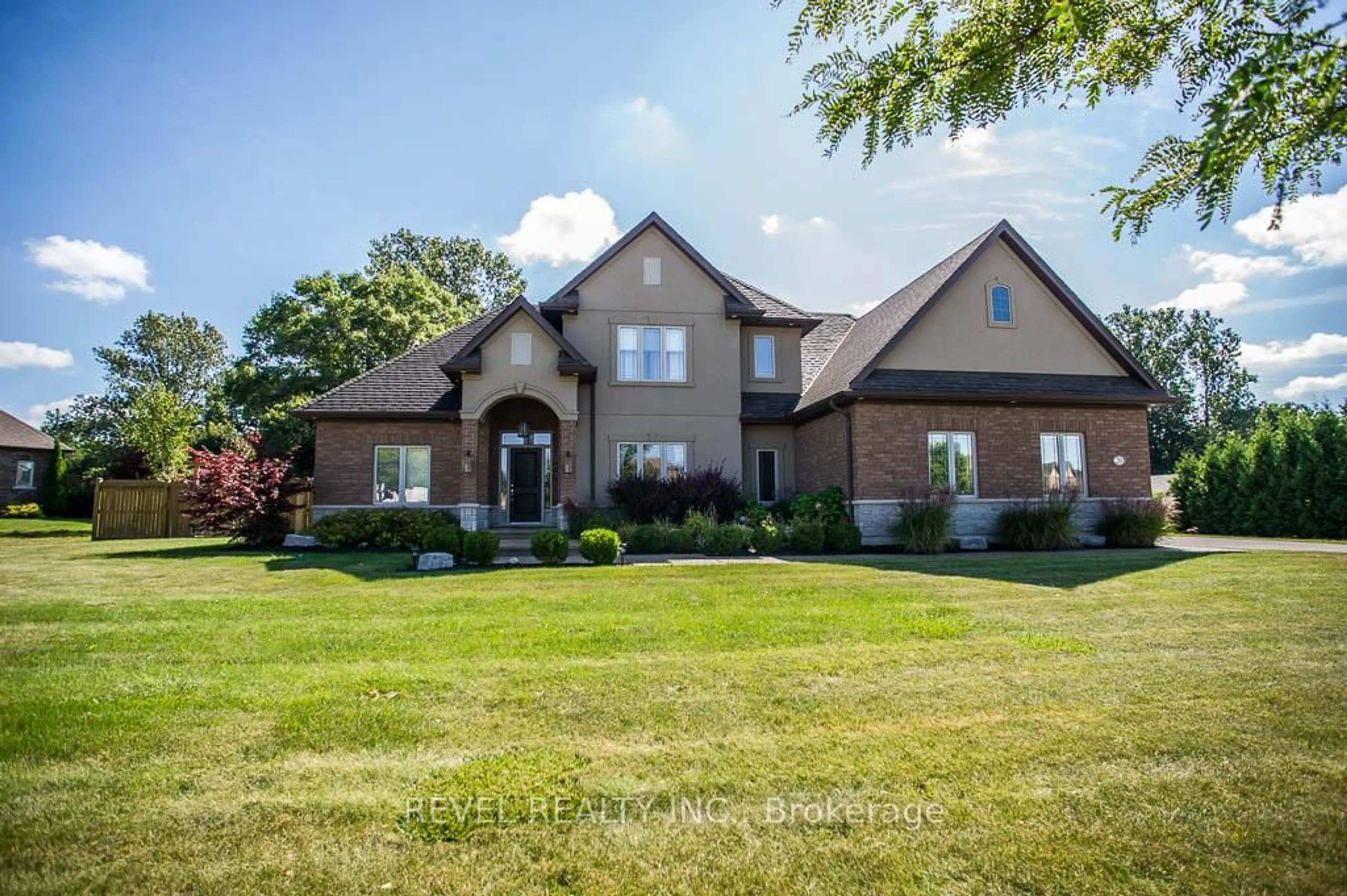 Home with brick exterior material, unknown for 20 Wingrove Woods N/A, Brant Ontario N3T 0M2