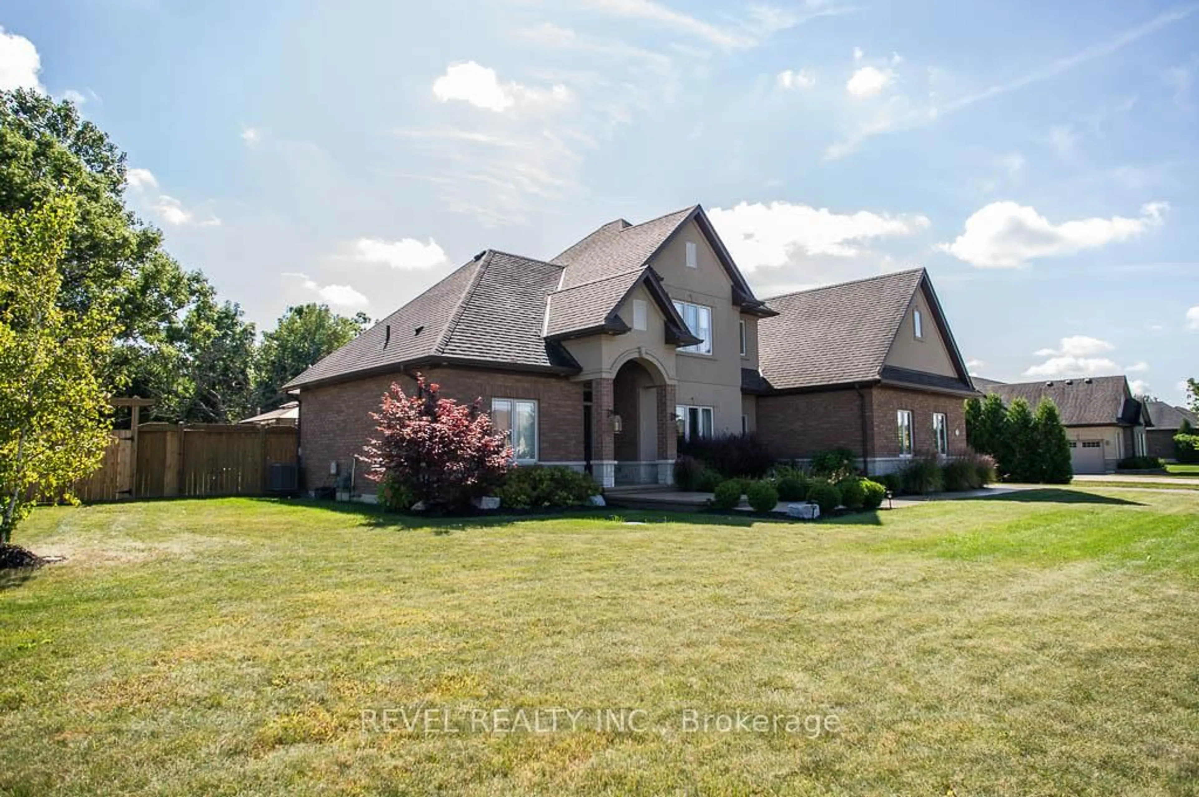 Home with brick exterior material, unknown for 20 Wingrove Woods N/A, Brant Ontario N3T 0M2