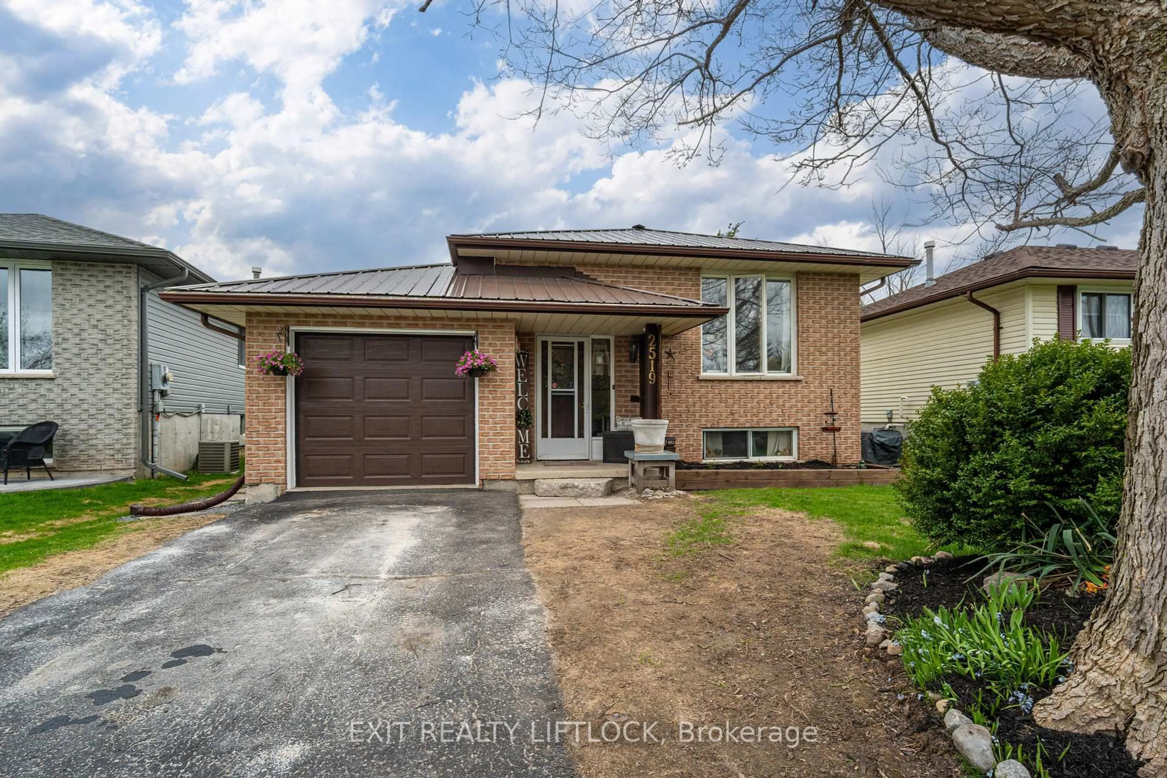 Home with brick exterior material, street for 2519 Foxmeadow Rd, Peterborough East Ontario K9L 1X2