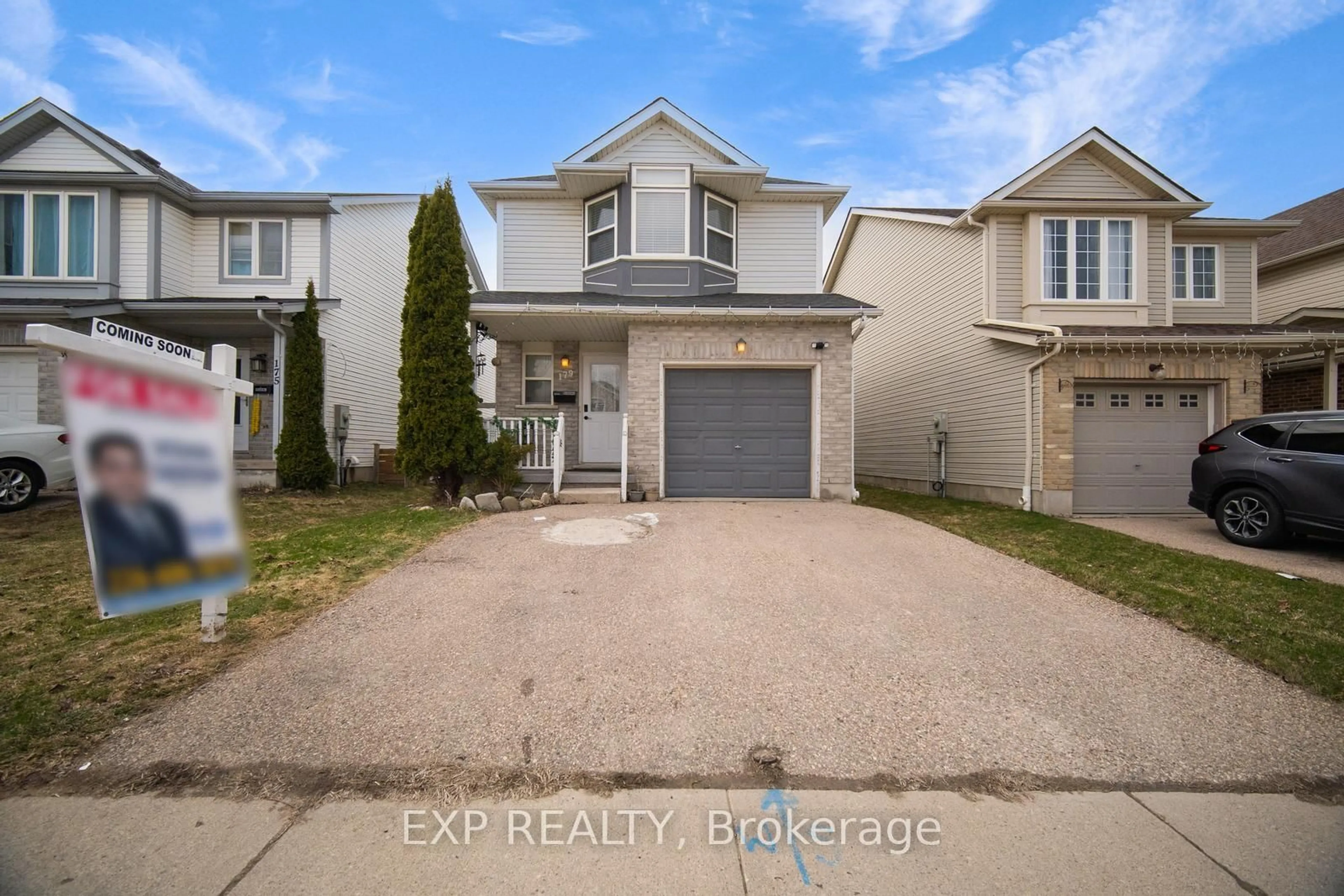 A pic from outside/outdoor area/front of a property/back of a property/a pic from drone, street for 179 HENHOEFFER Cres, Kitchener Ontario N2E 9H1