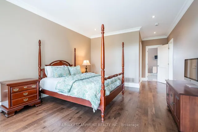 Additional property image - 50 Lloyminn Ave