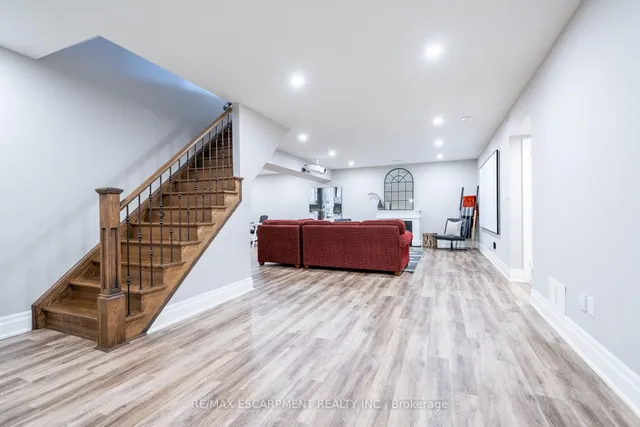 Additional property image - 50 Lloyminn Ave
