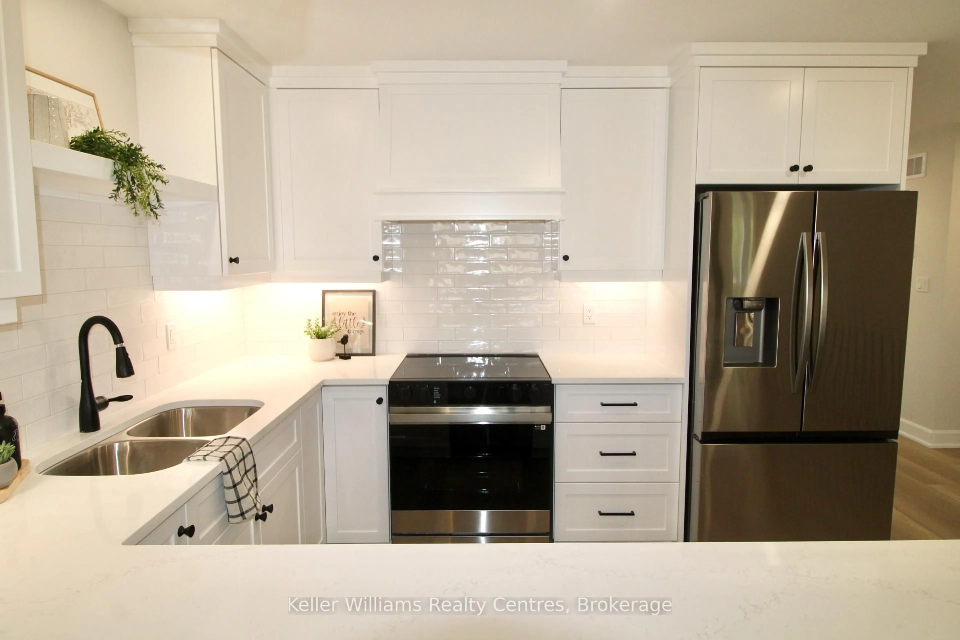 Unknown for 853 22ND Avenue A N/A, Hanover Ontario N4N 0C5