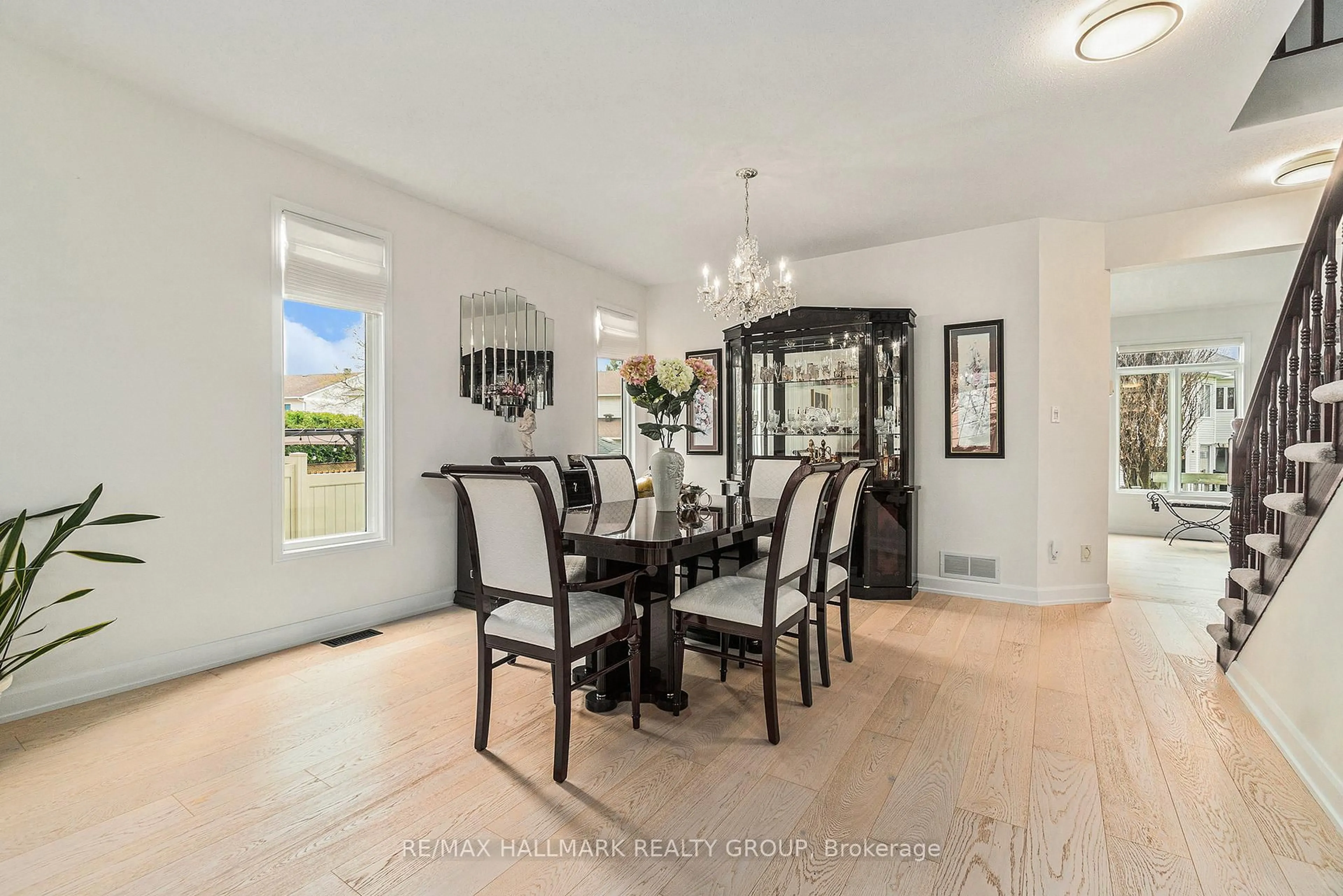 Dining room, unknown for 8 Apple Creek Cres, Kanata Ontario K2M 2N3
