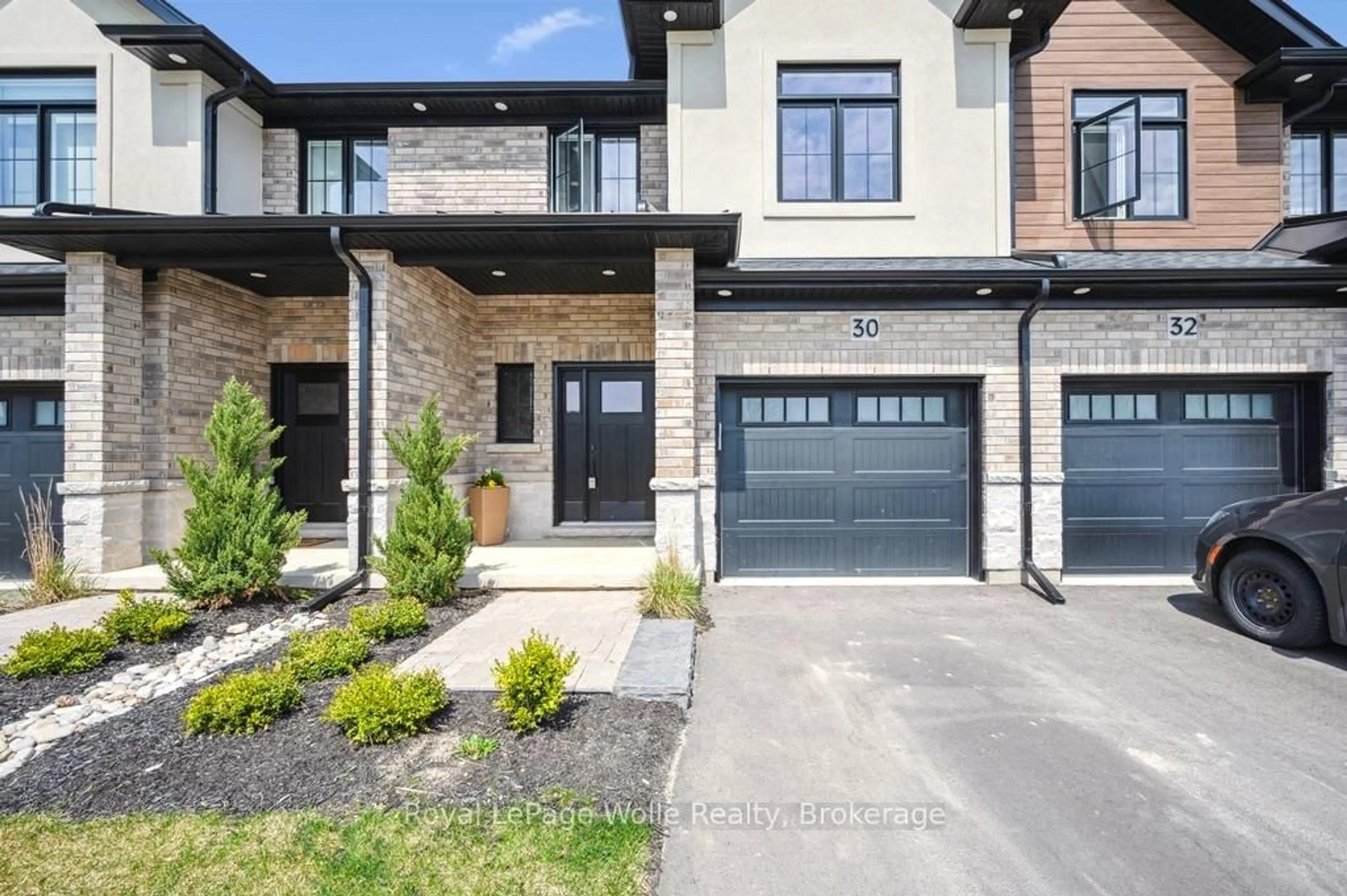 Home with brick exterior material, street for 30 Walker Rd, Ingersoll Ontario N5C 4H3