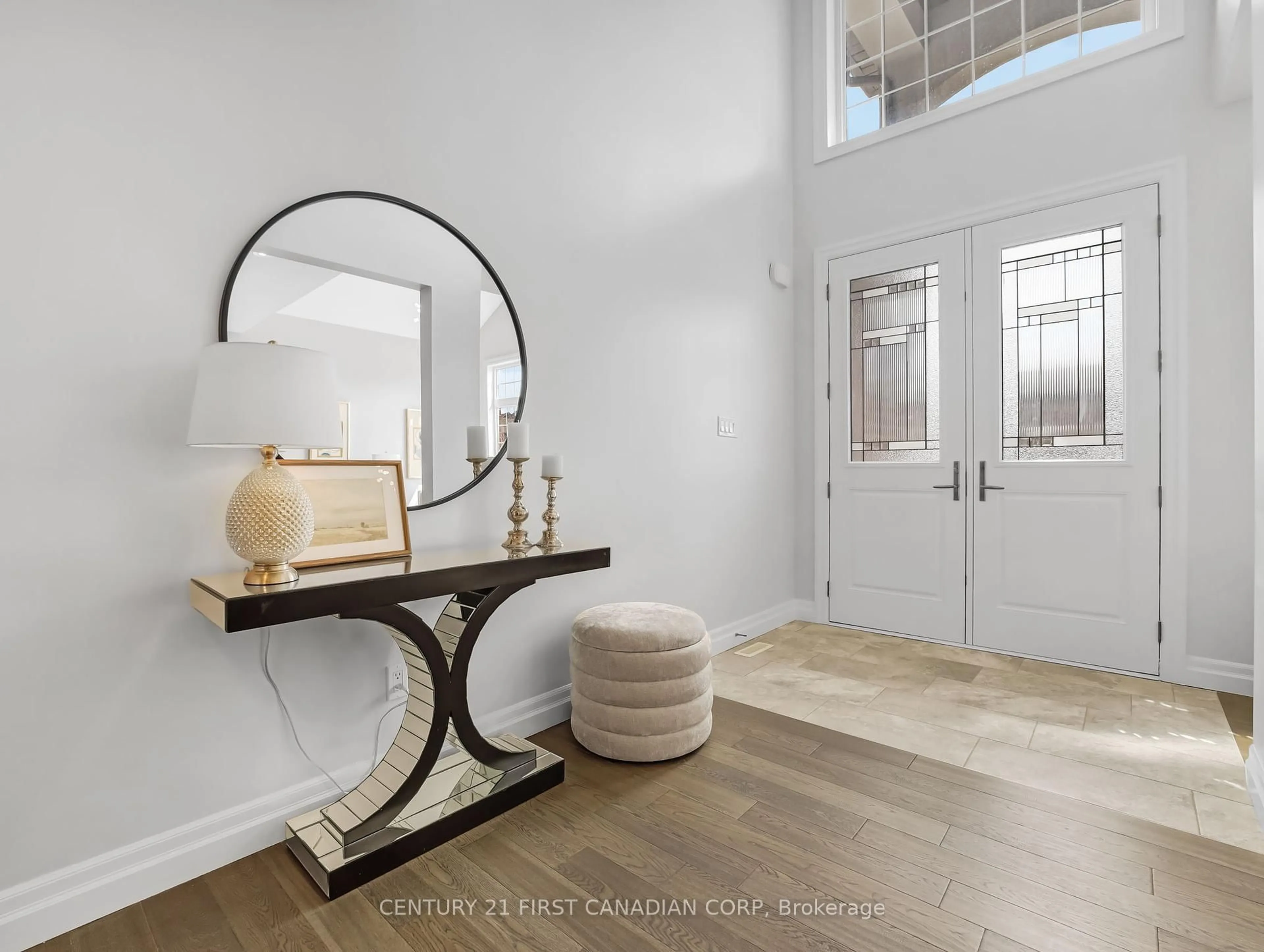 Indoor entryway for 207 UNION Ave, Middlesex Centre Ontario N0L 1R0