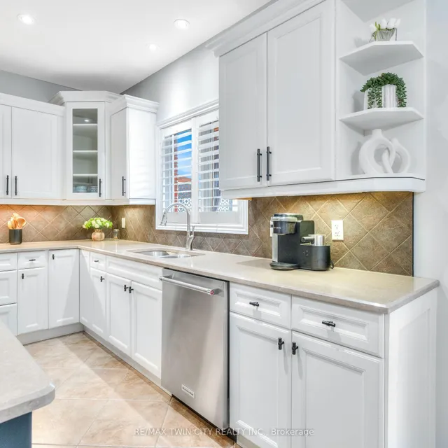 Additional property image - 928 Manorbrook Crt