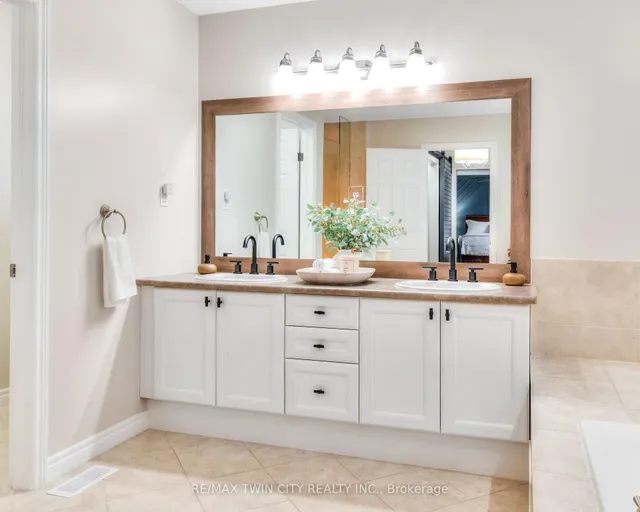 Additional property image - 928 Manorbrook Crt