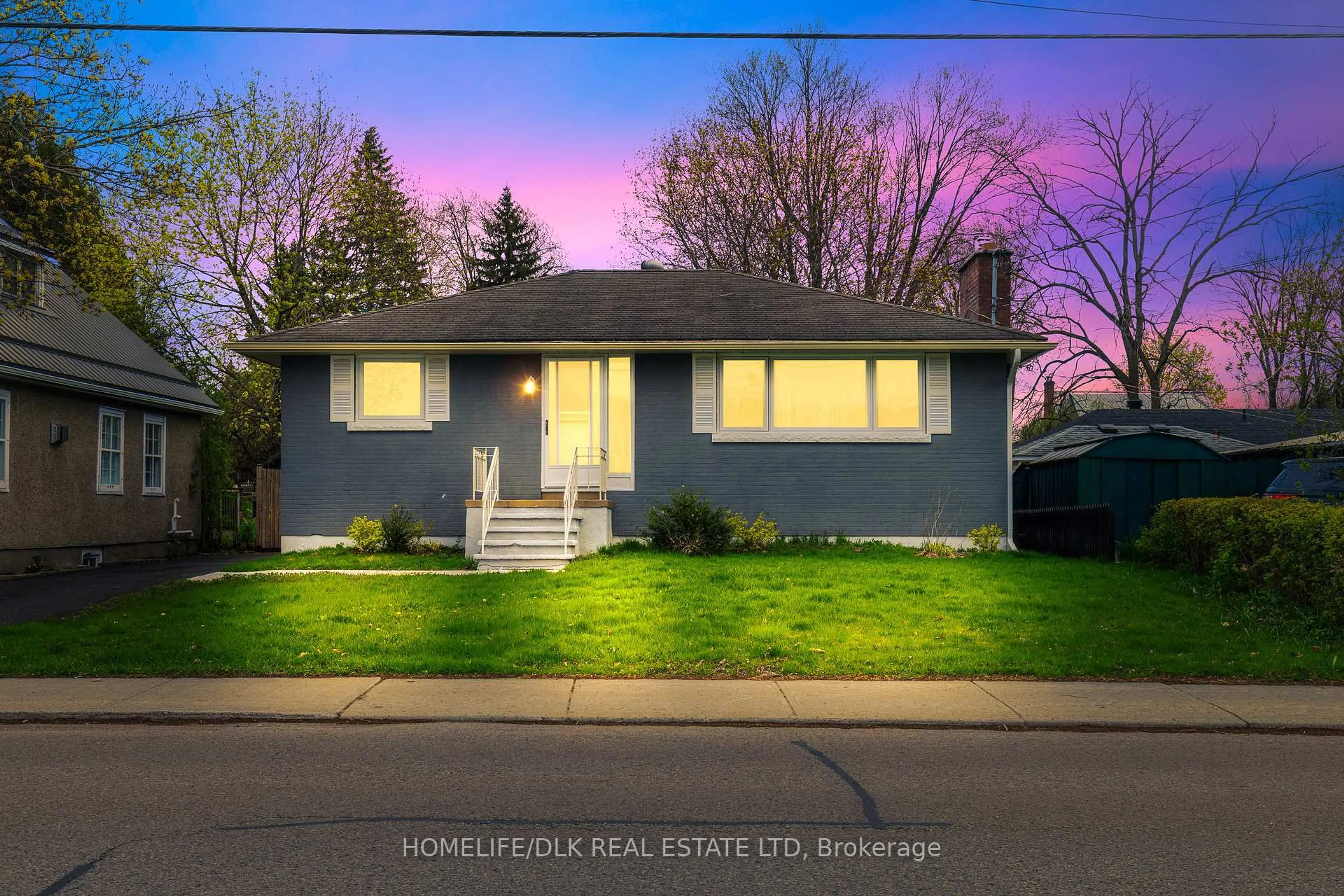 Home with vinyl exterior material, street for 155 Brock St, Brockville Ontario K6V 4G5