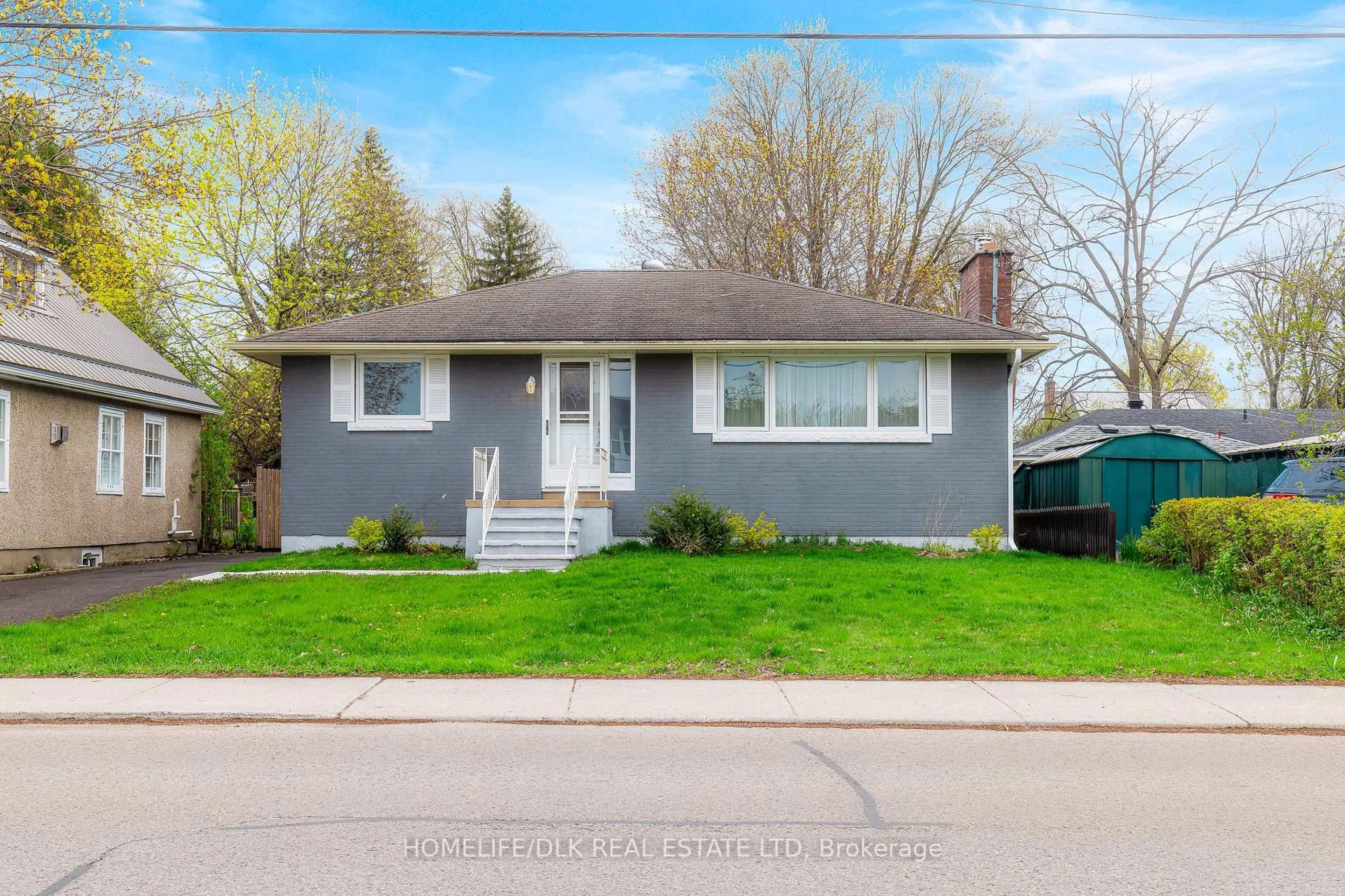 Home with vinyl exterior material, street for 155 Brock St, Brockville Ontario K6V 4G5