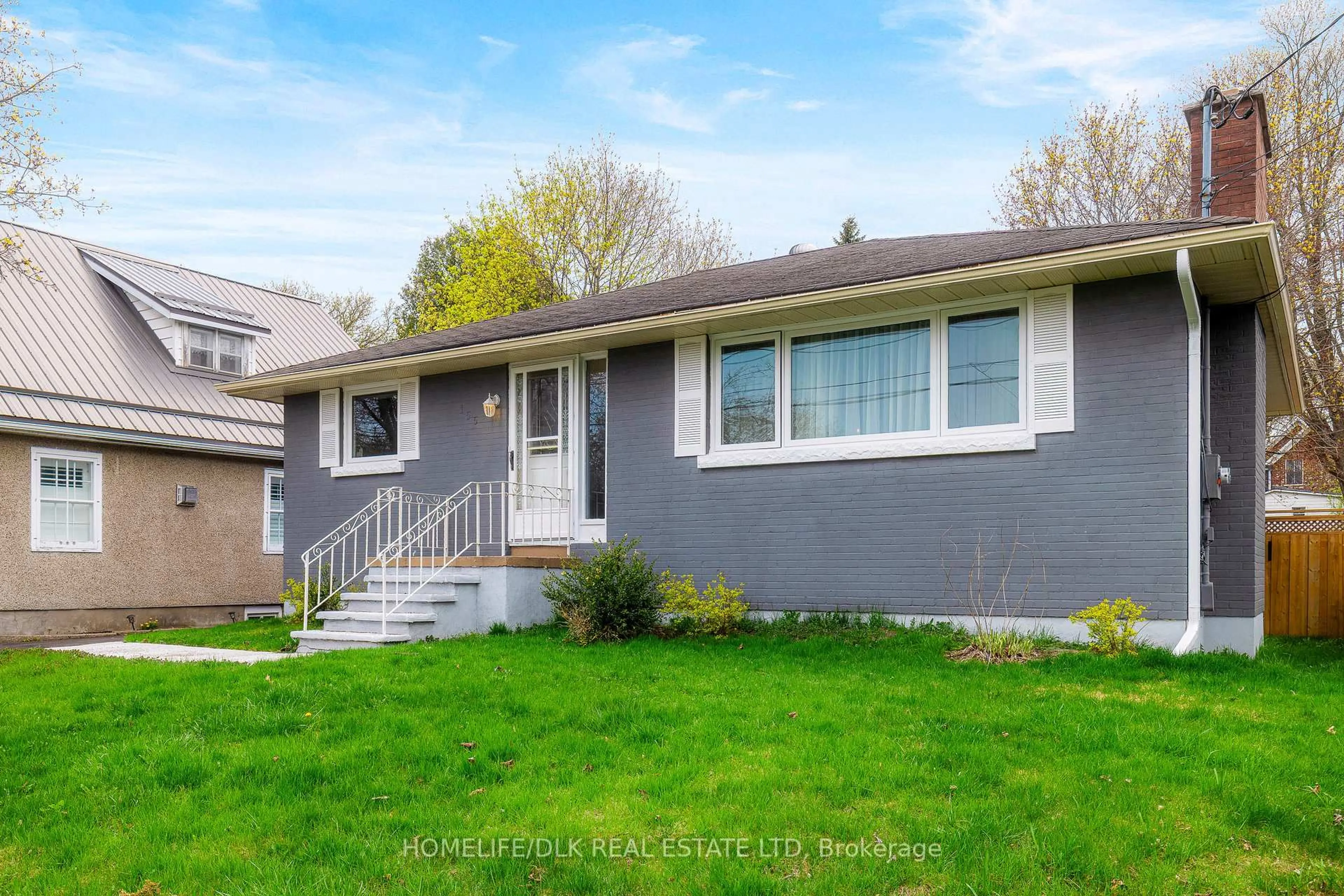 Home with vinyl exterior material, street for 155 Brock St, Brockville Ontario K6V 4G5