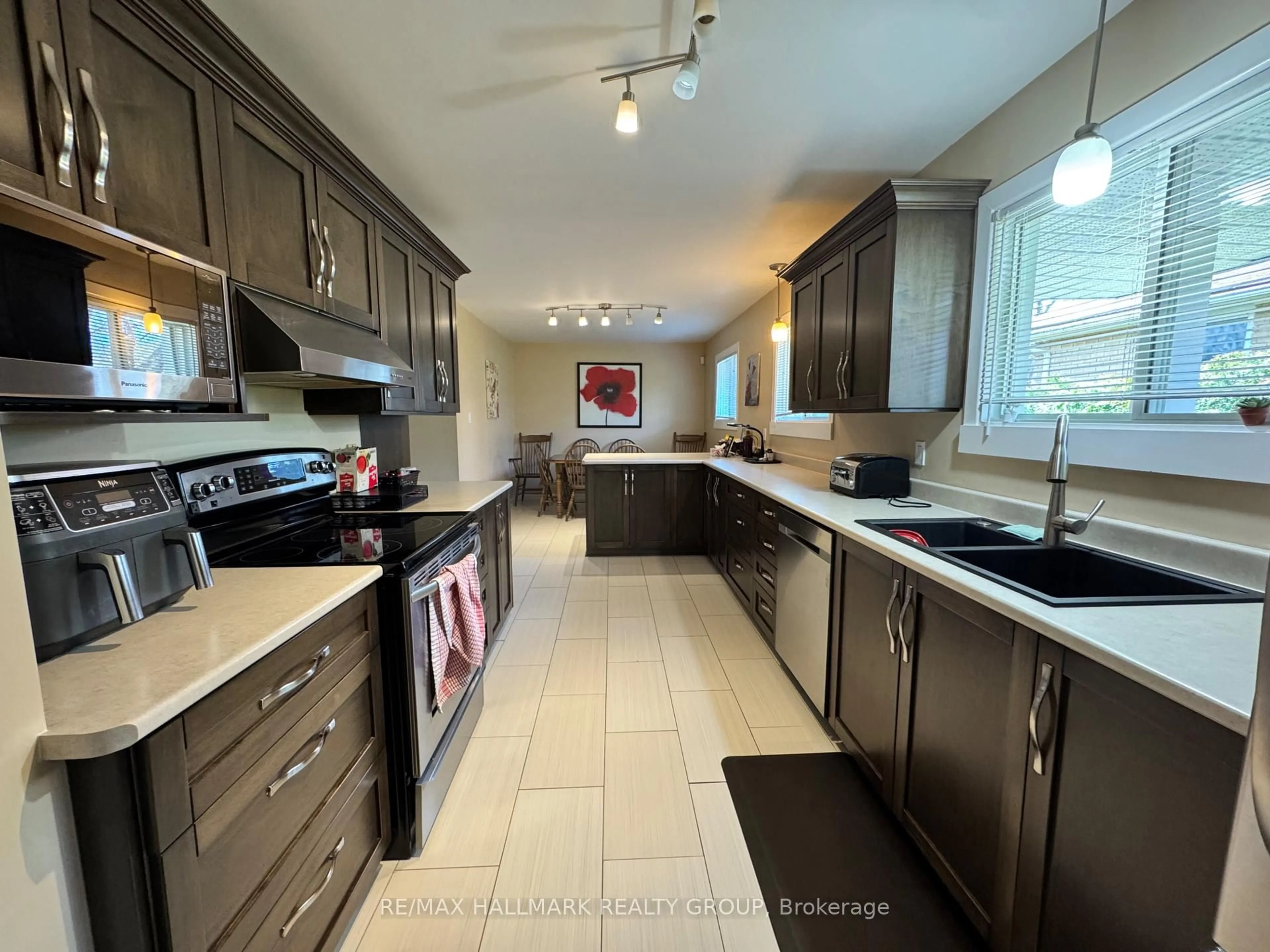Open concept kitchen, ceramic/tile floor for 534 Melton St, Pembroke Ontario K8A 2R8