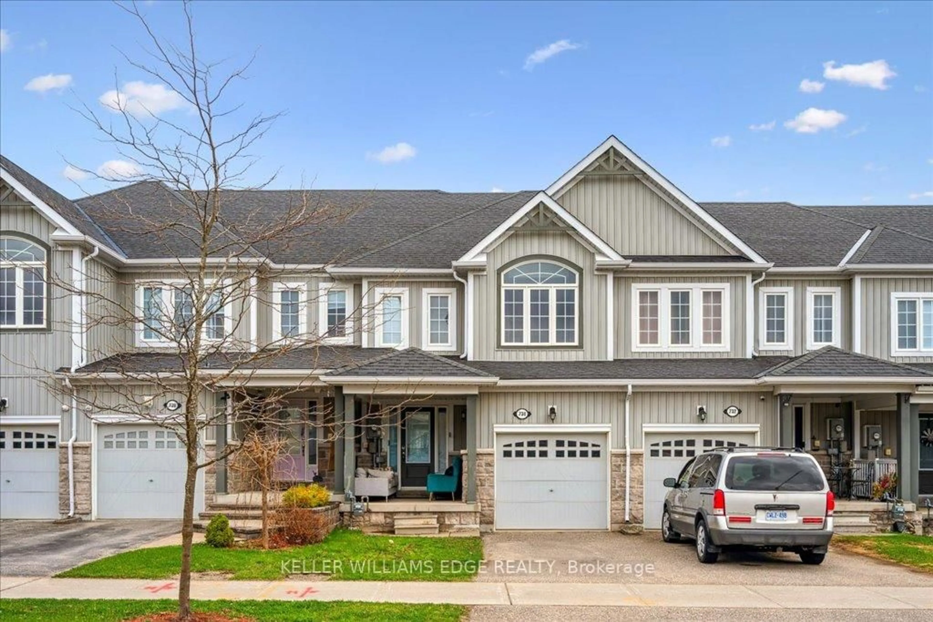 Home with vinyl exterior material, street for 734 Cook Cres, Melancthon Ontario L9V 3V2