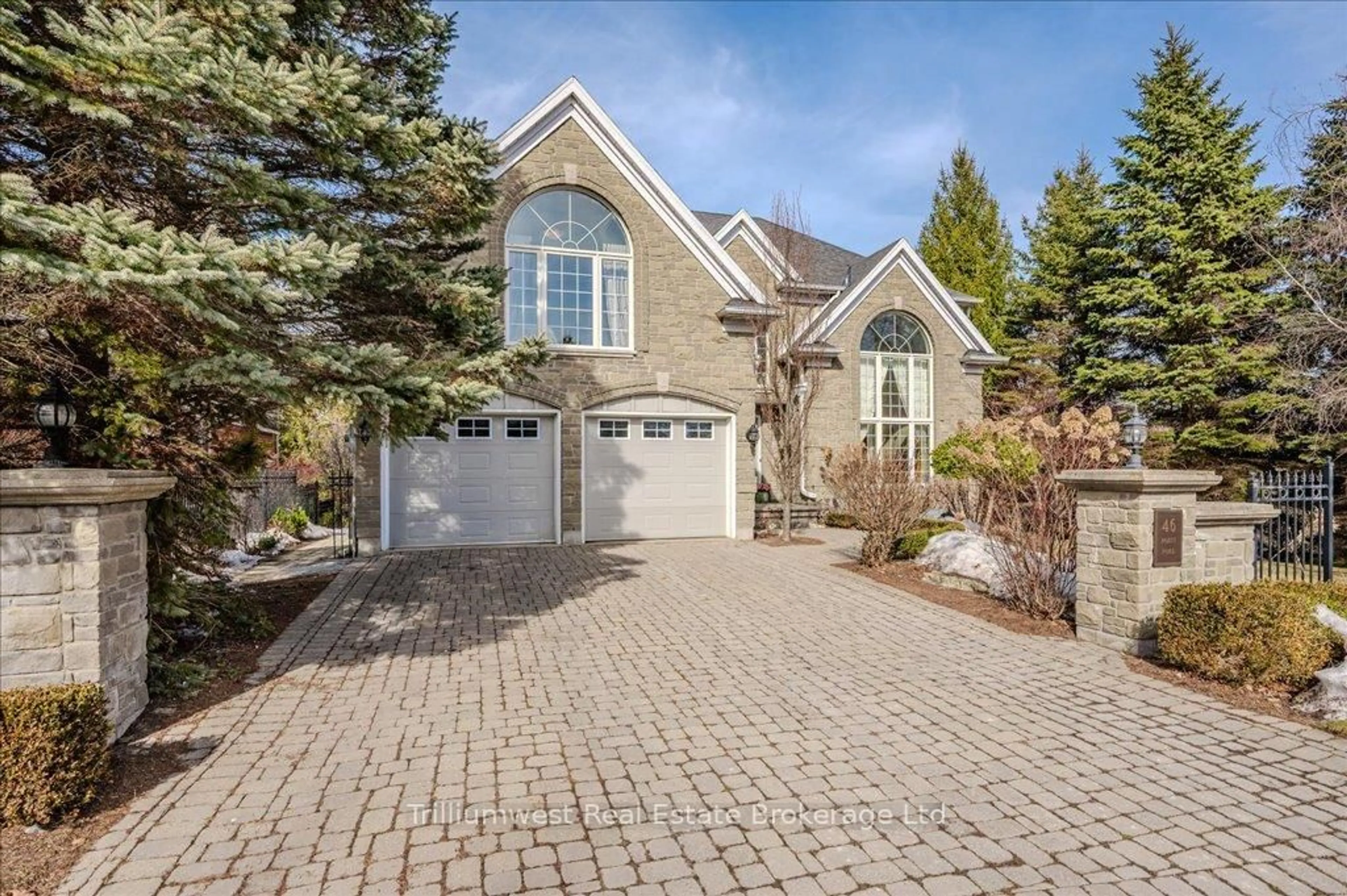 Home with brick exterior material, street for 46 Robin Rd, Guelph Ontario N1L 1H4