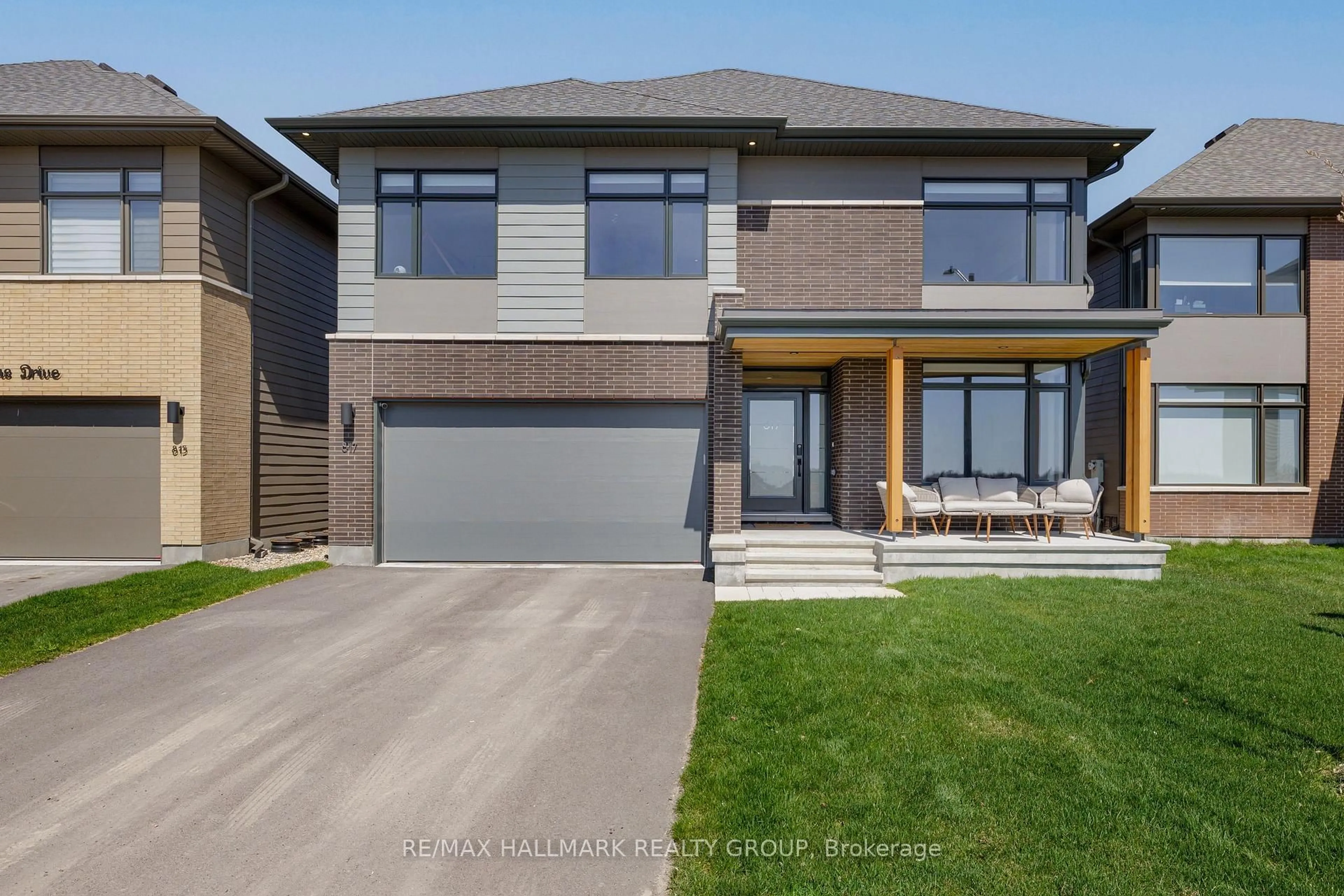 Home with brick exterior material, street for 817 Chorus Dr, Ottawa Ontario K4M 0R1