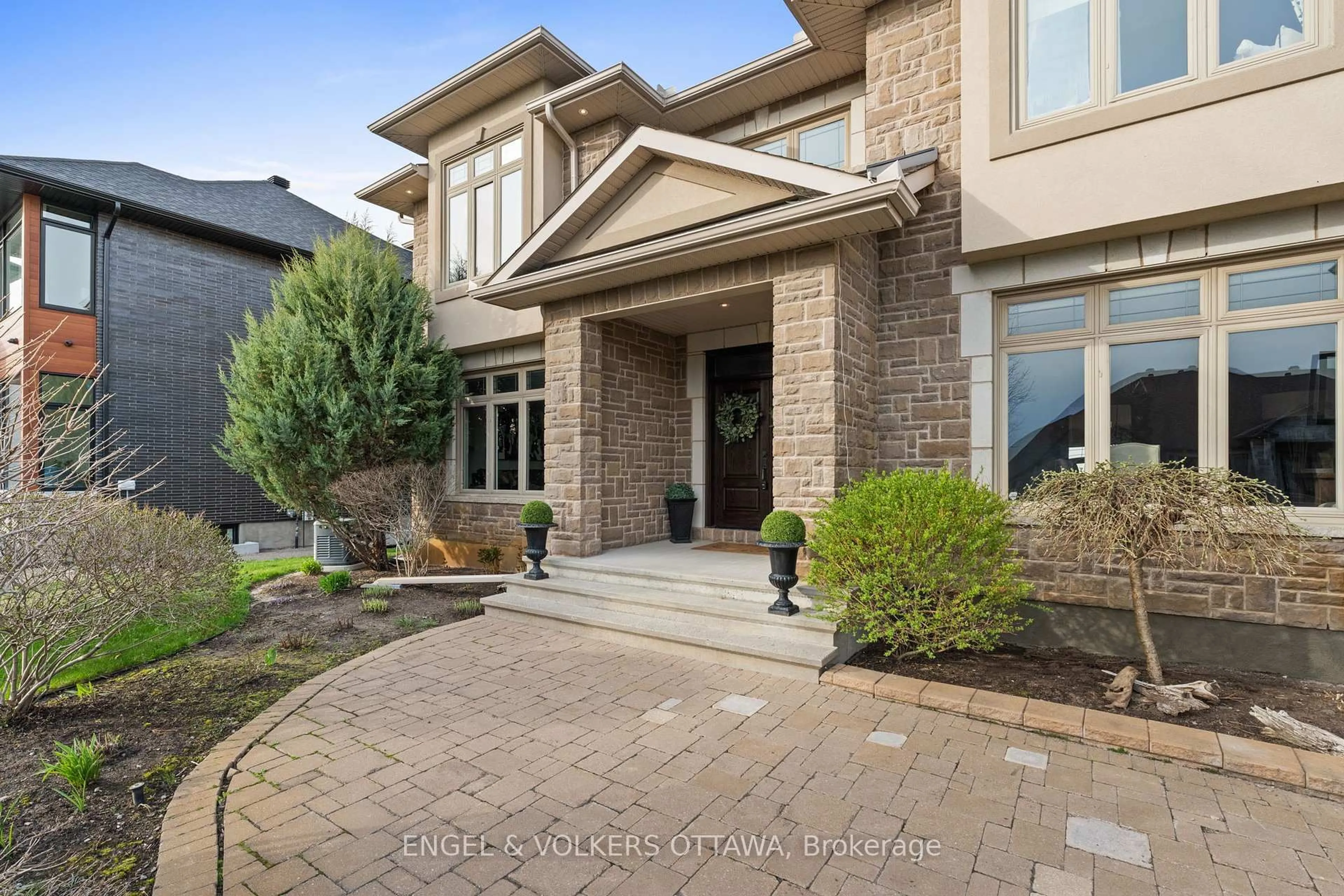 Home with brick exterior material, street for 450 LOCKMASTER Cres, Ottawa Ontario K4M 1L9