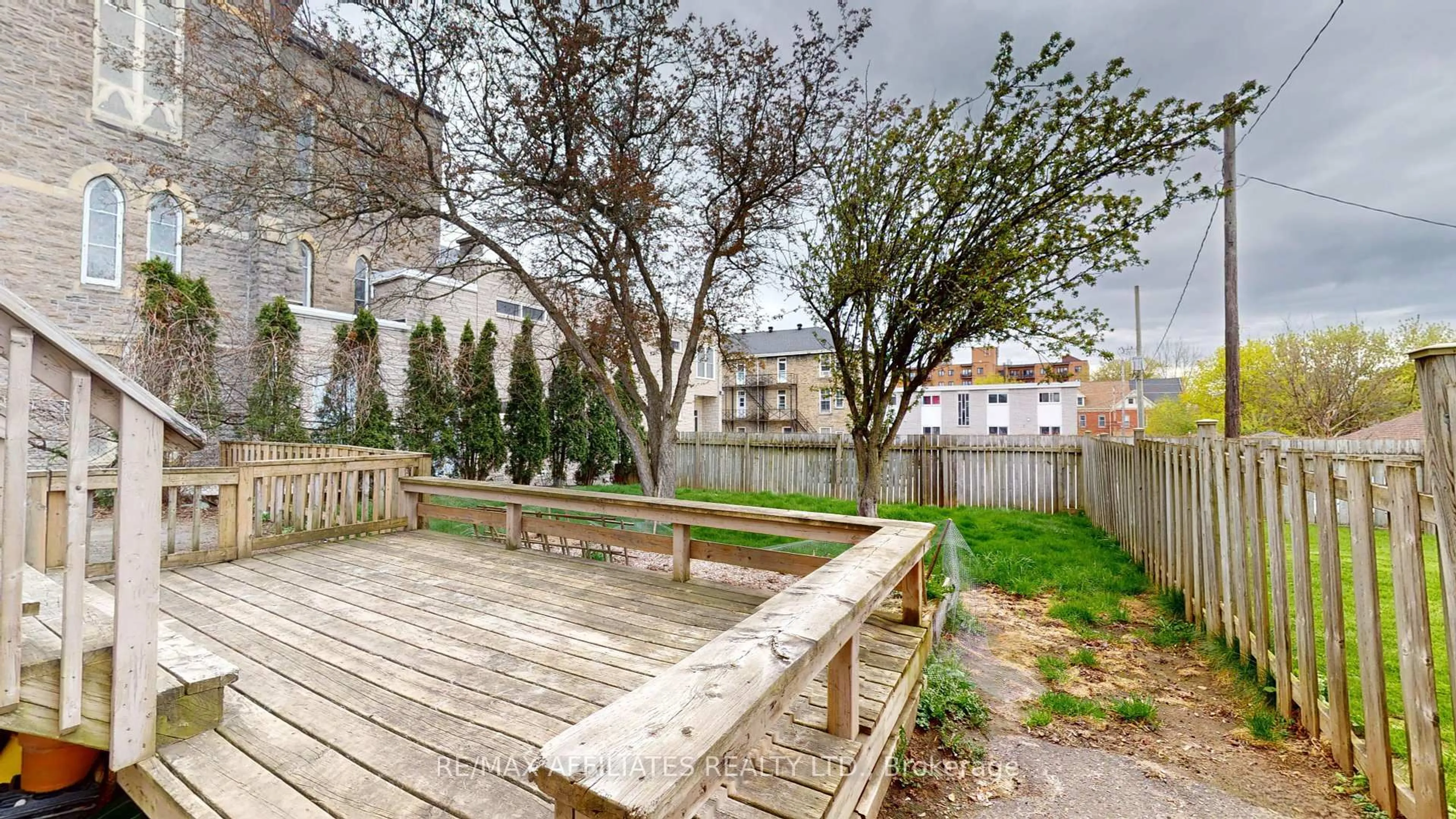 Patio, street for 14 William St, Brockville Ontario K6V 4V2