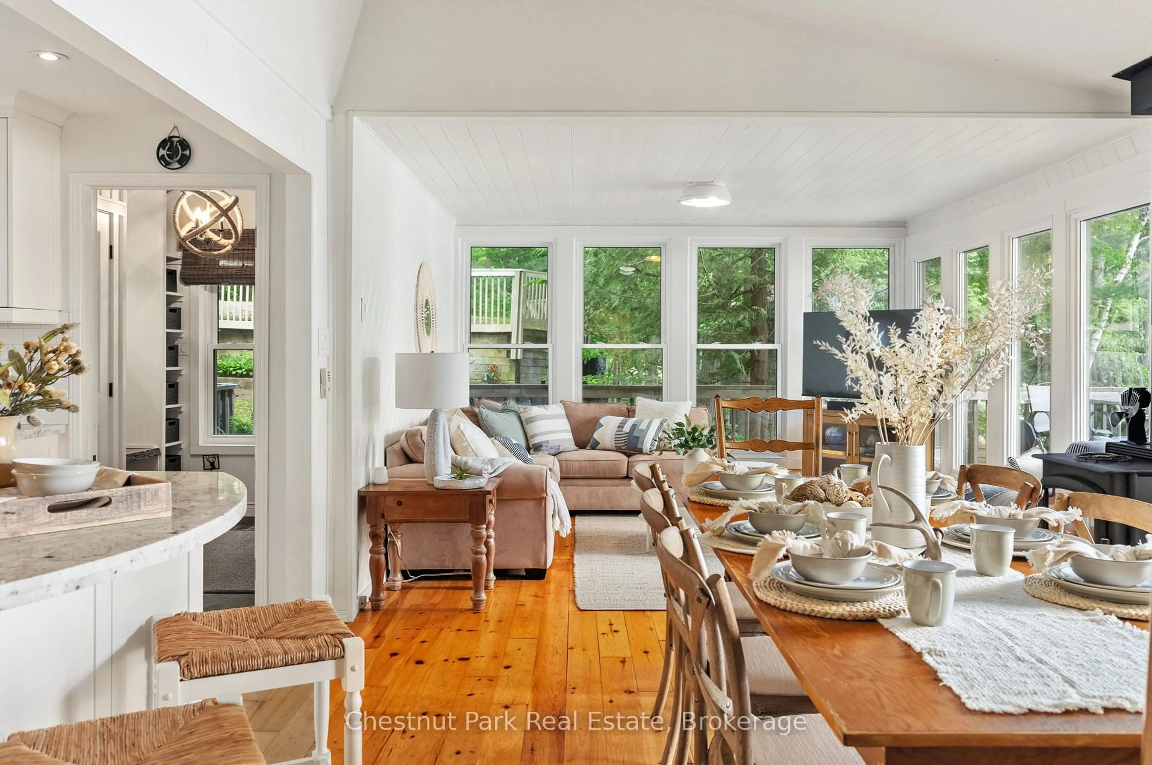 Dining room, unknown for 1516 Mortimers Pt Rd, Muskoka Lakes Ontario P0B 1J0
