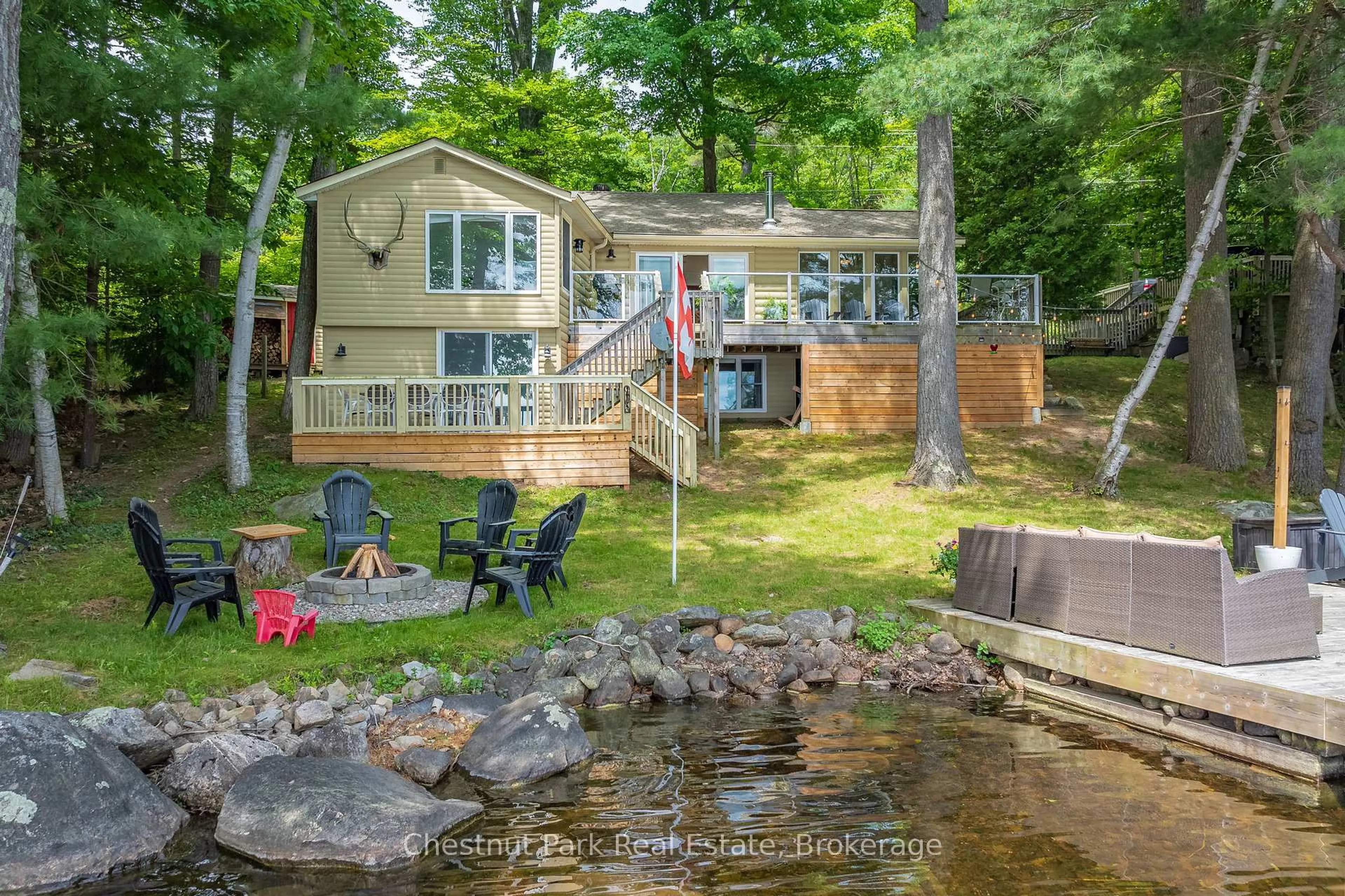 Patio, water/lake/river/ocean view for 1516 Mortimers Pt Rd, Muskoka Lakes Ontario P0B 1J0