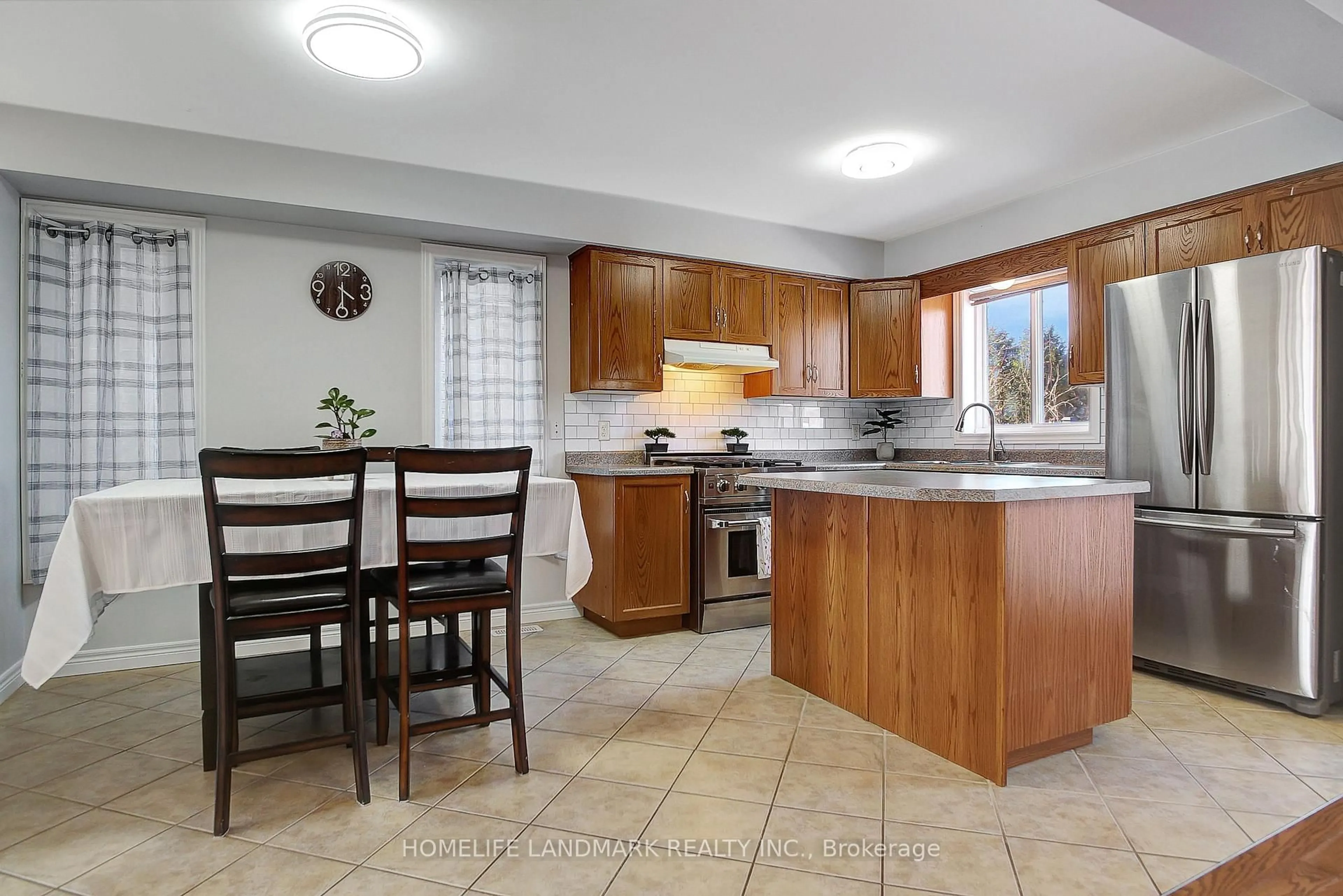 Standard kitchen, ceramic/tile floor for 328 vincent Dr, North Dumfries Ontario N0B 1E0