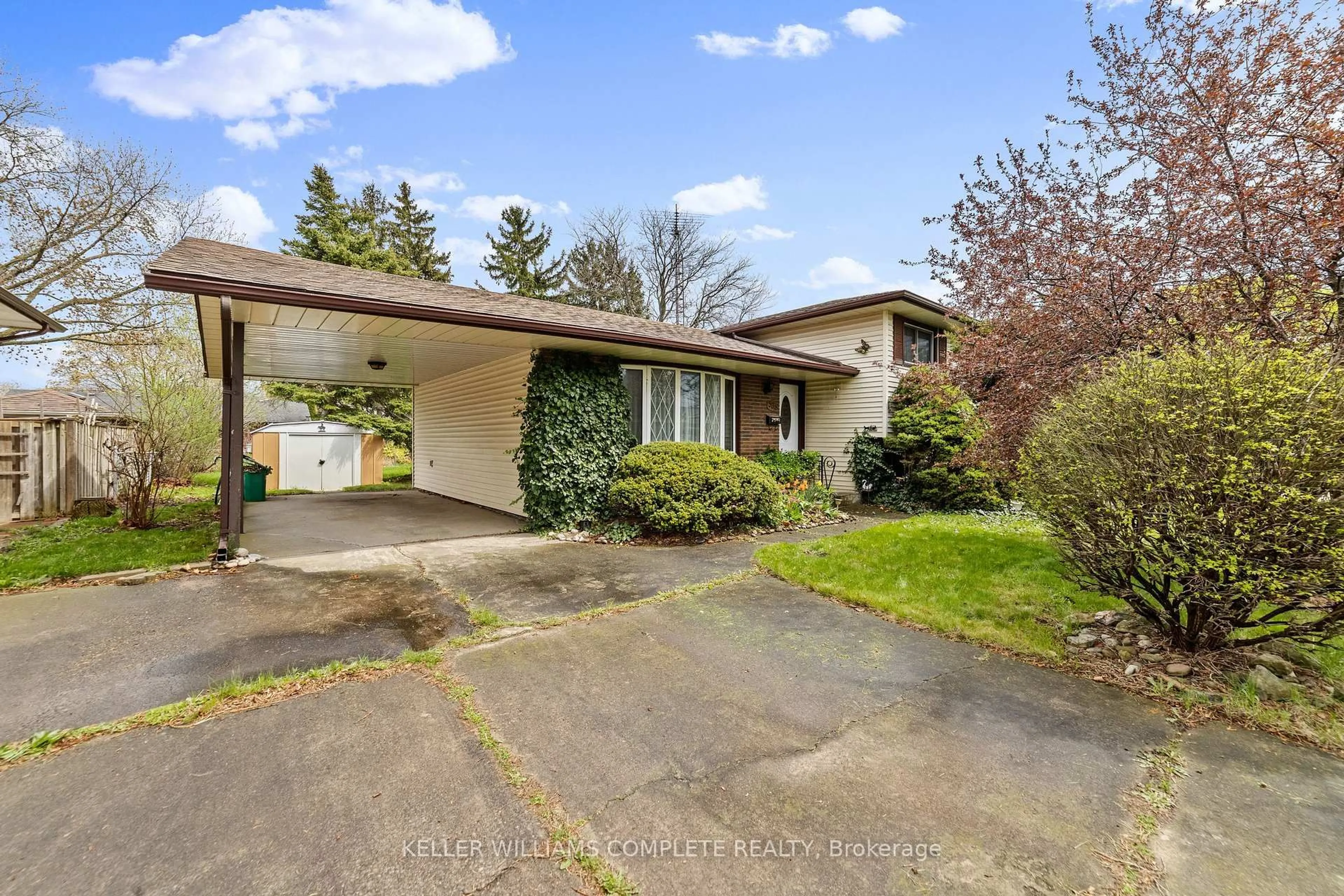 Unknown for 538 Vine St, St. Catharines Ontario L2M 3T8