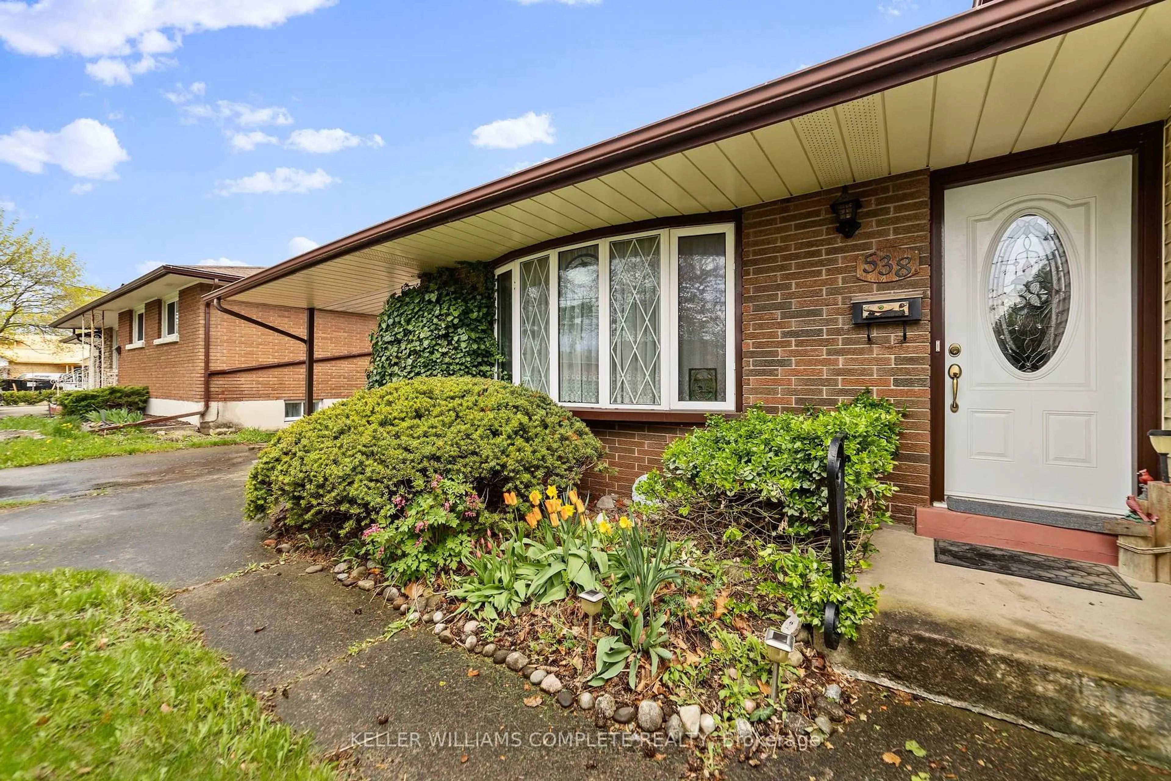 Home with brick exterior material, water/lake/river/ocean view for 538 Vine St, St. Catharines Ontario L2M 3T8