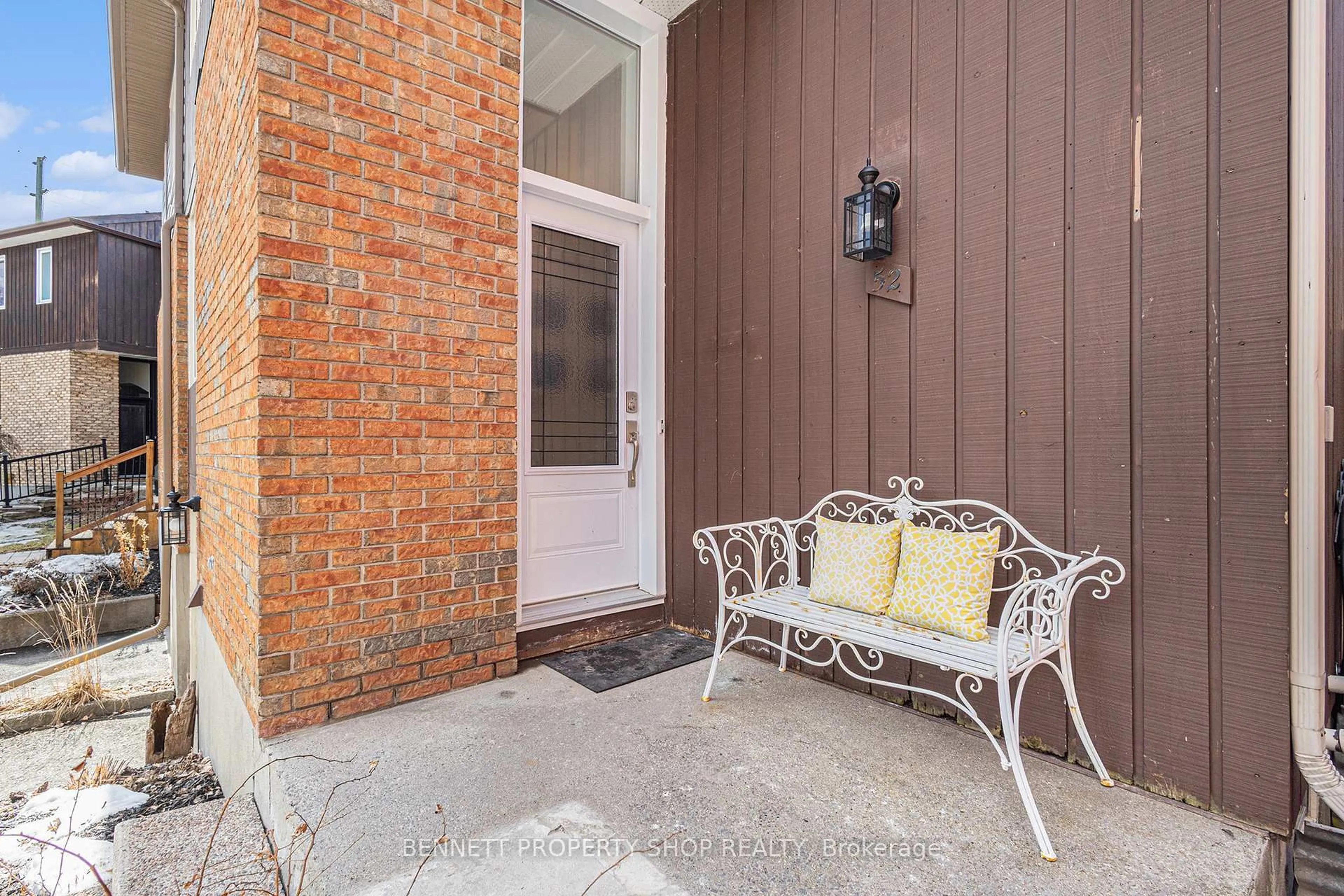 Patio, street for 52 Sandhurst Crt, Ottawa Ontario K1V 9V4