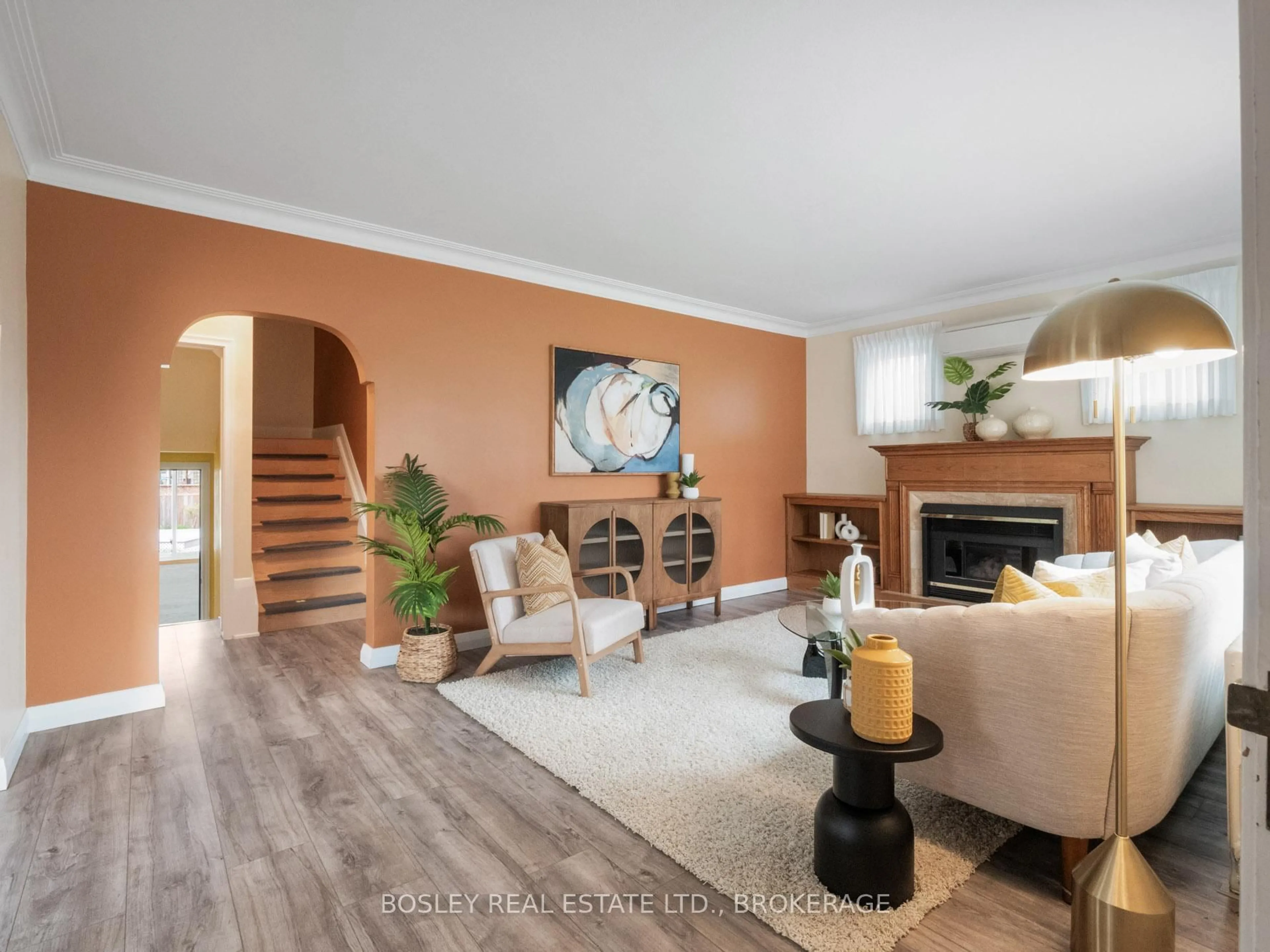 Living room with furniture, unknown for 257 Lakeshore Rd, St. Catharines Ontario L2M 1R9