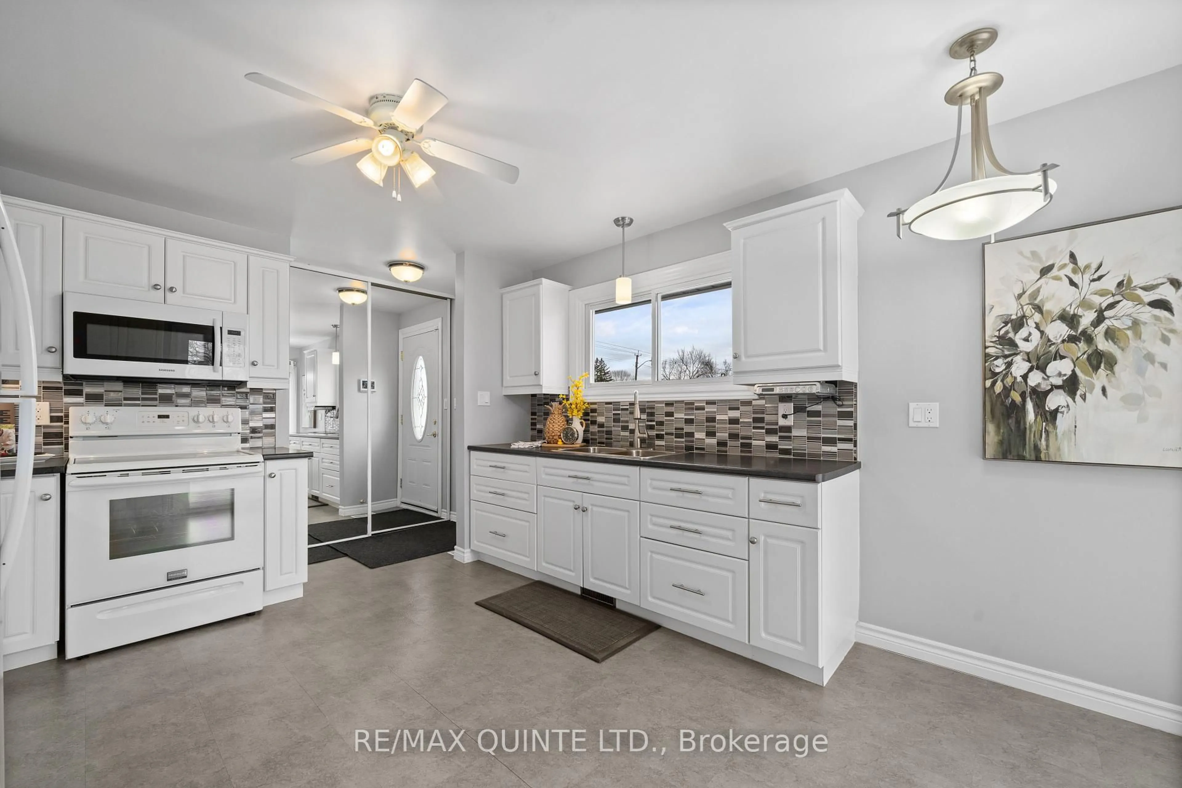 Open concept kitchen, ceramic/tile floor for 211 Haig Rd, Belleville Ontario K8N 4P5
