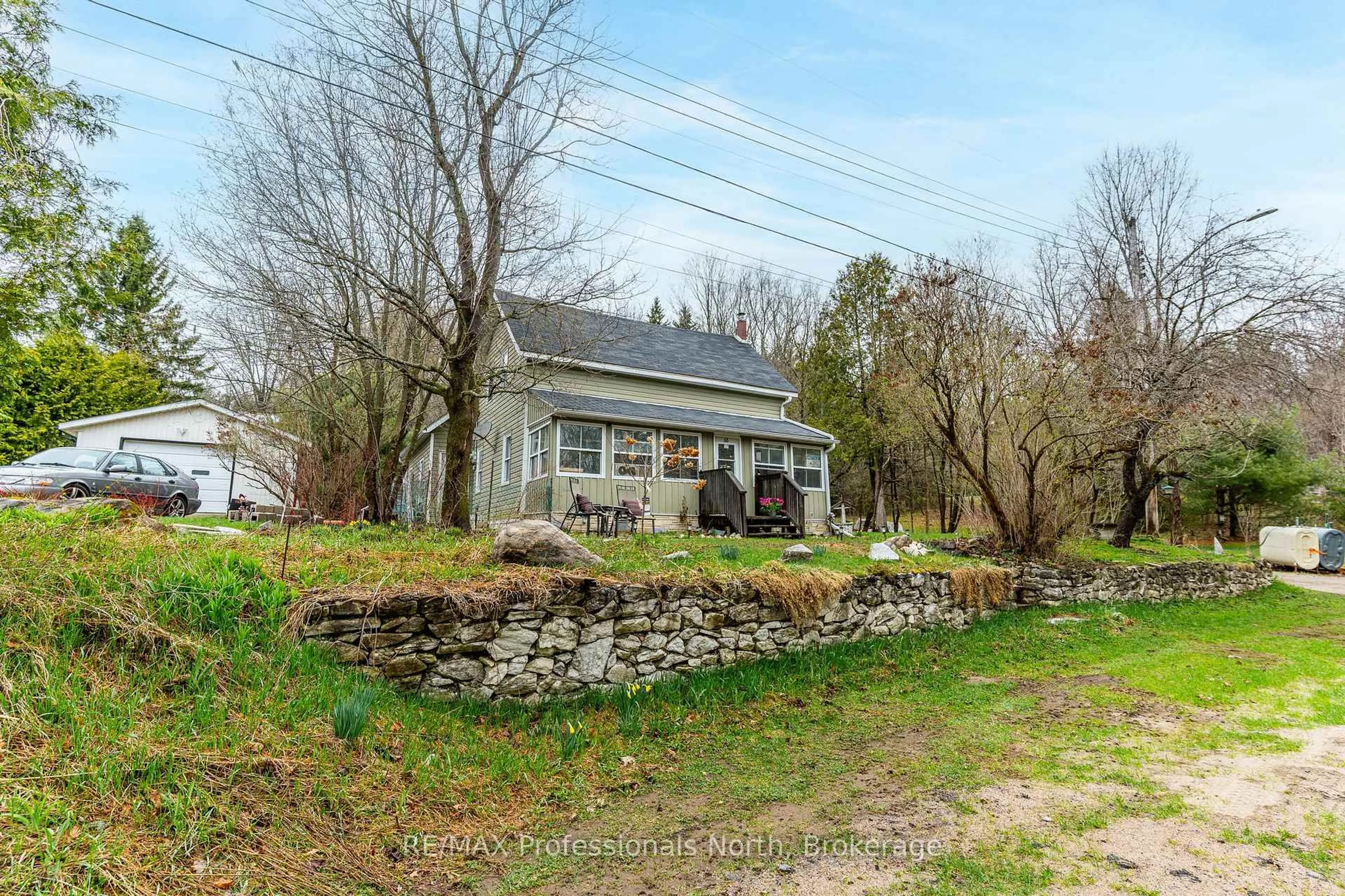 A pic from outside/outdoor area/front of a property/back of a property/a pic from drone, unknown for 66 Faraday St, Bancroft Ontario K0L 1C0